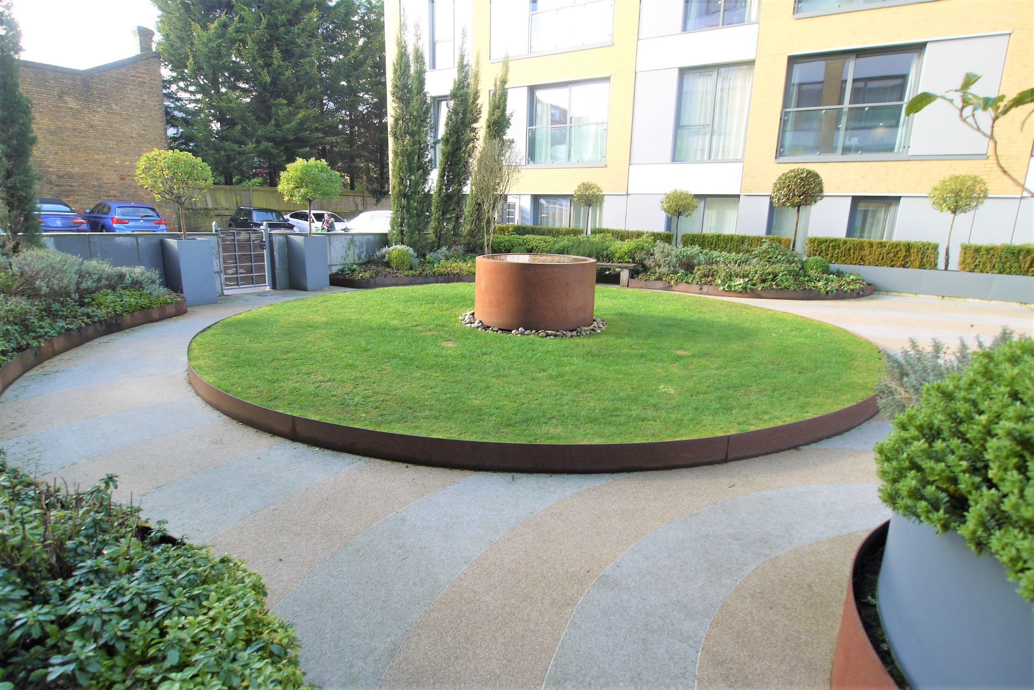 2 bedroom apartment Sold in Sevenoaks - Photograph 10