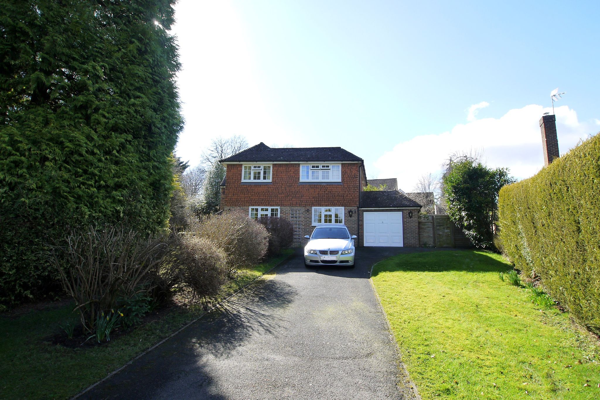 4 bedroom detached house Sold in Sevenoaks - Photograph 14