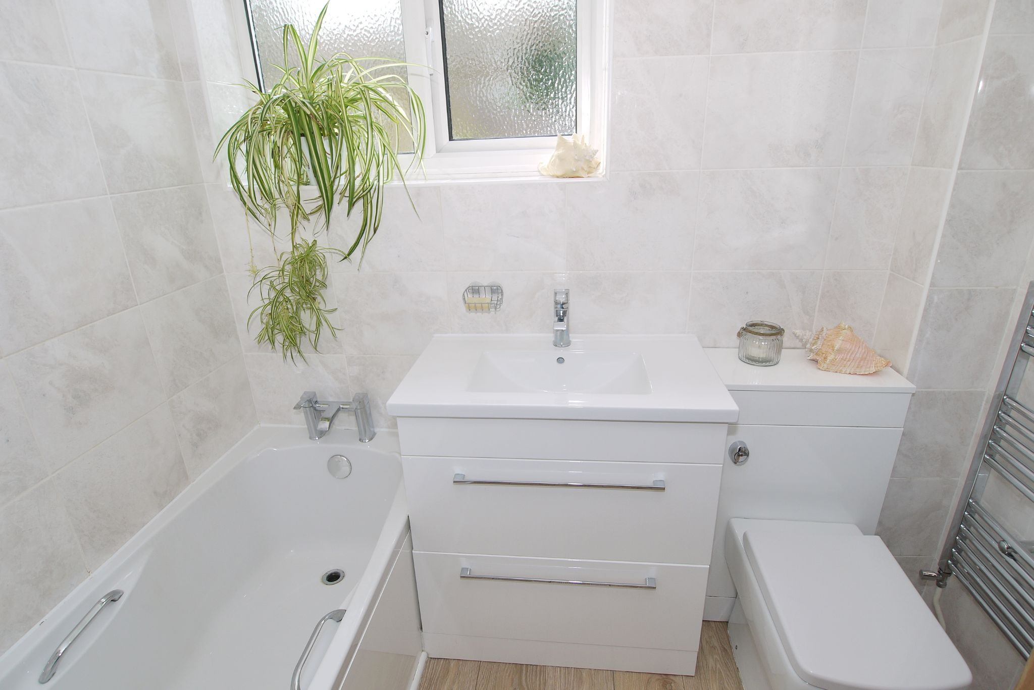 4 bedroom detached house Sold in Sevenoaks - Photograph 9