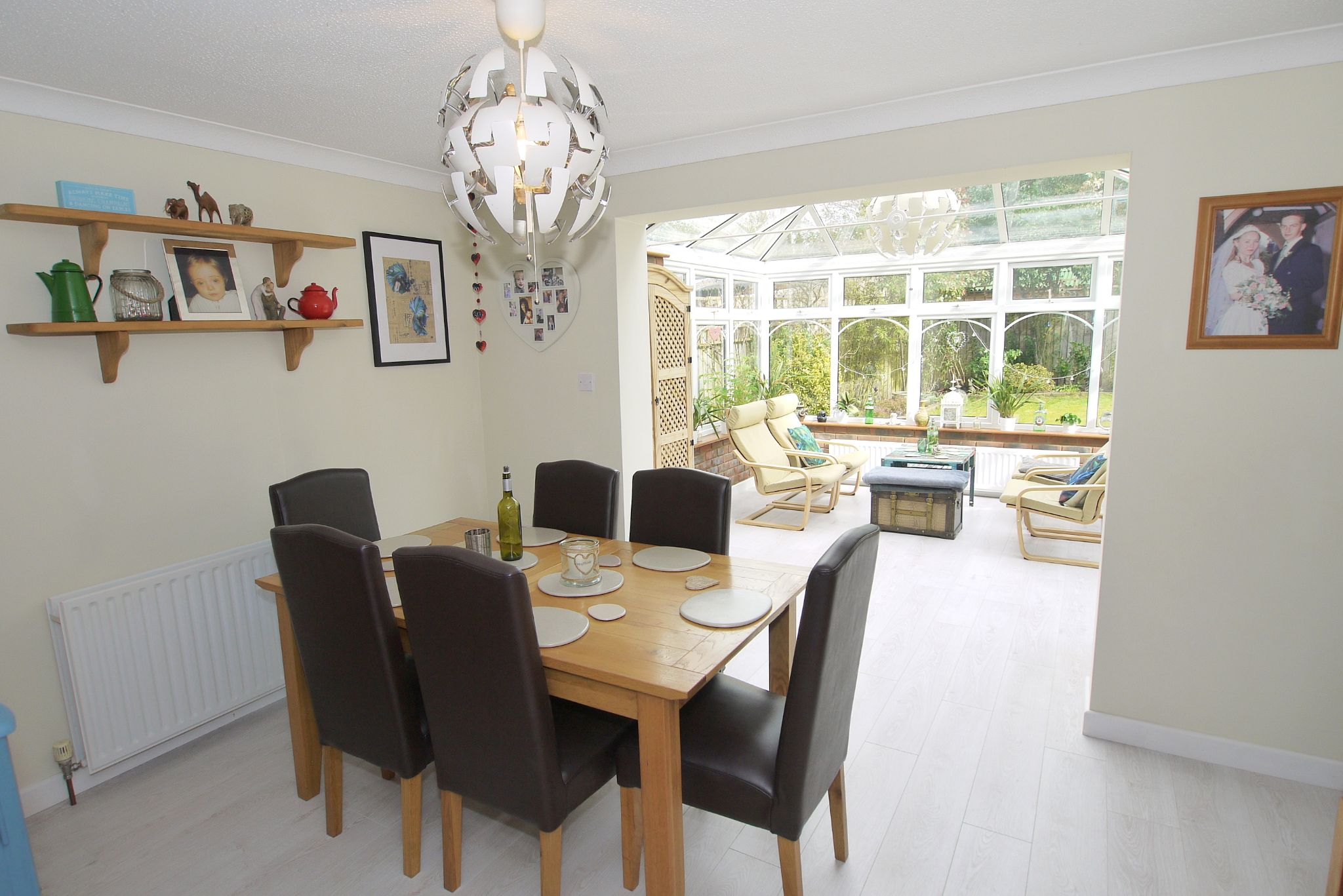 4 bedroom detached house Sold in Sevenoaks - Photograph 4