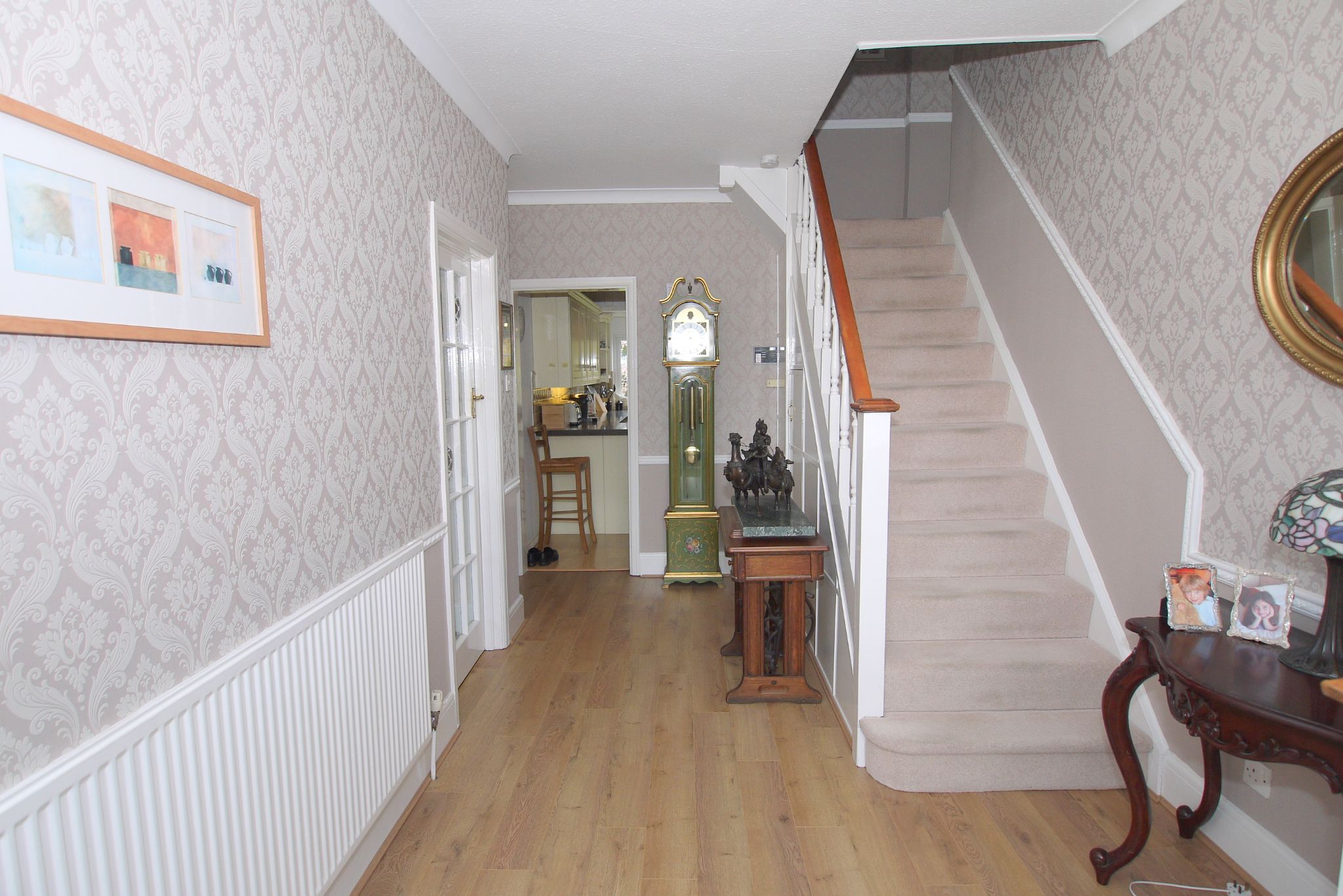 4 bedroom detached house Sold in Sevenoaks - Photograph 7