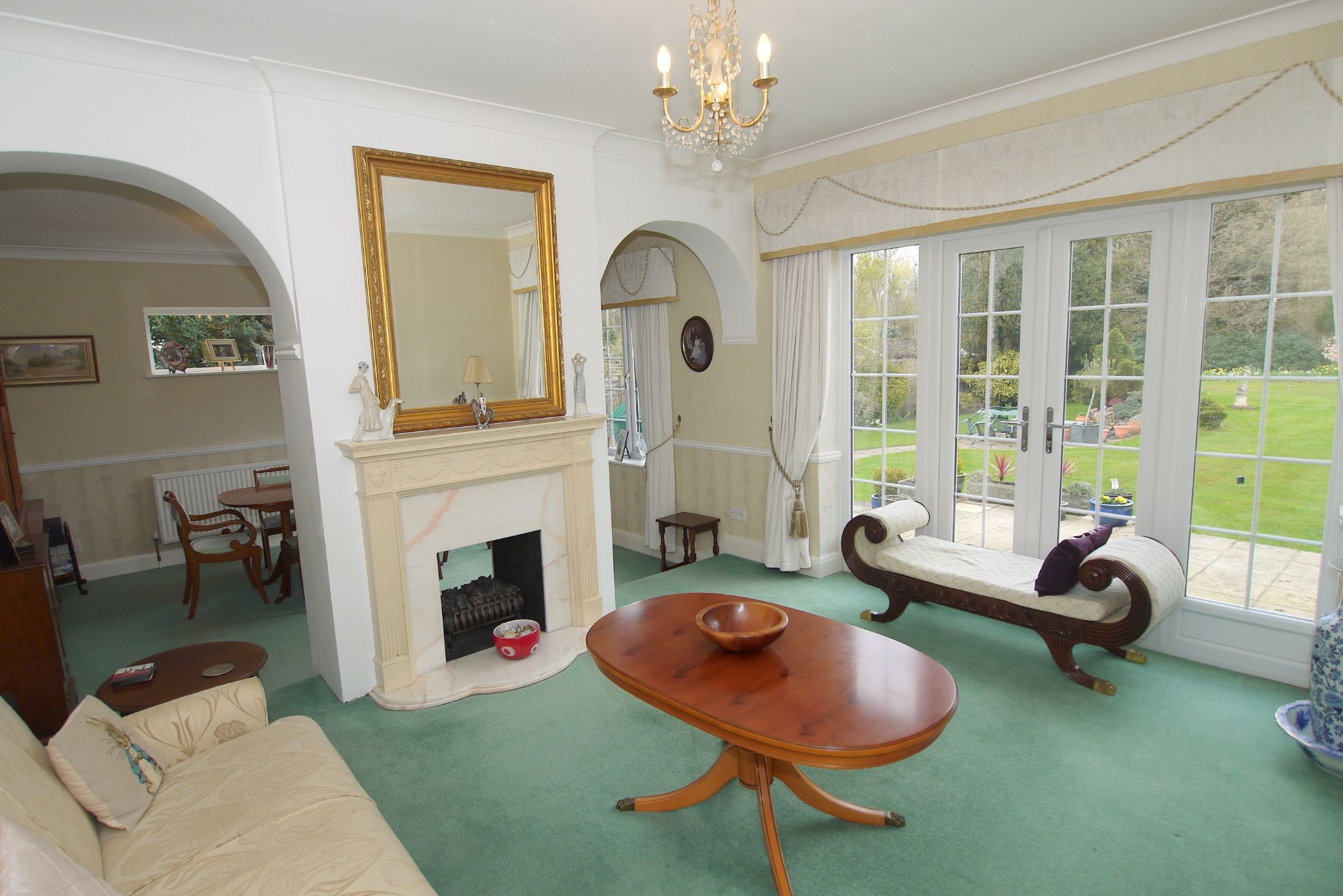 4 bedroom detached house Sold in Sevenoaks - Photograph 2