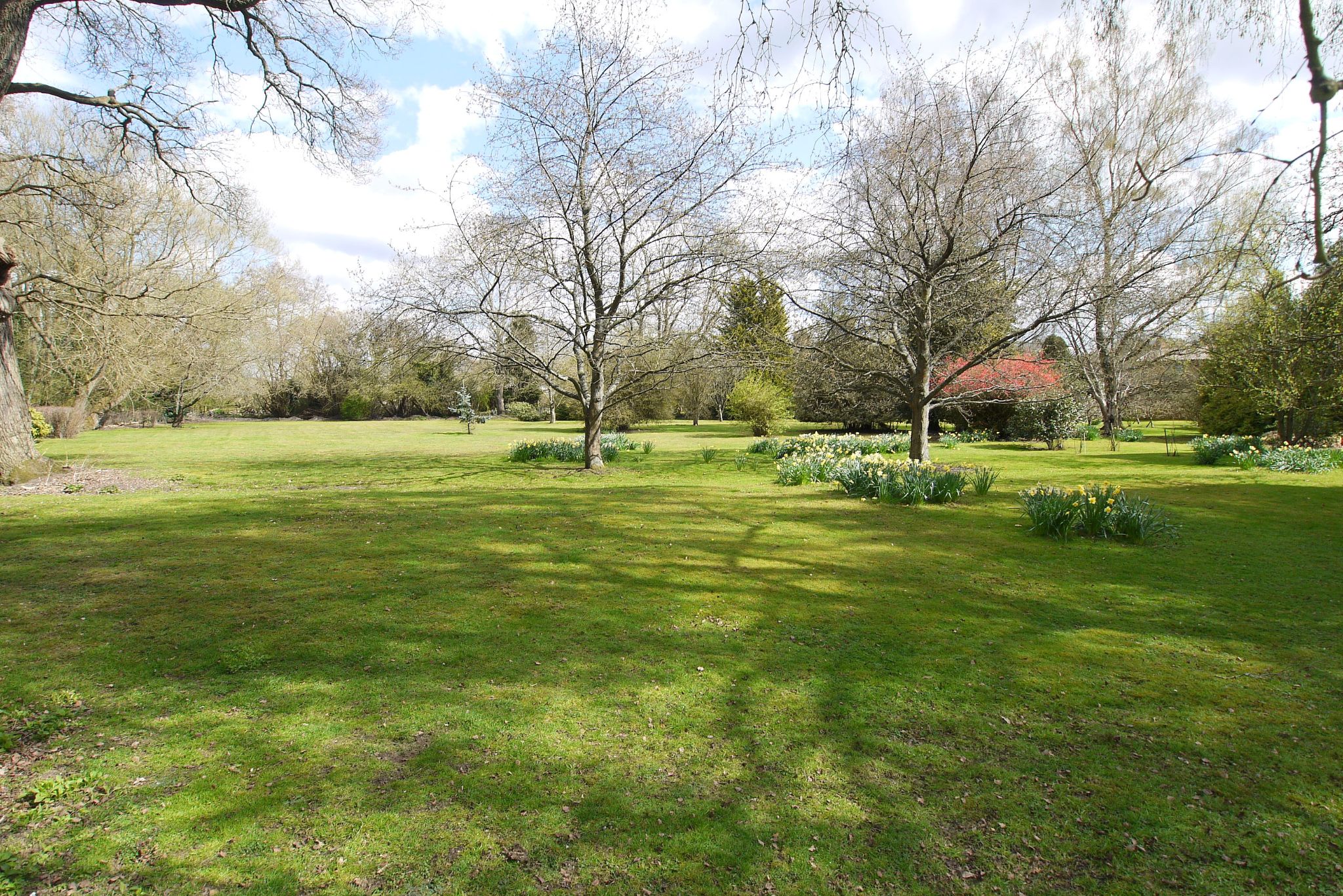 4 bedroom detached house Sold in Sevenoaks - Photograph 9