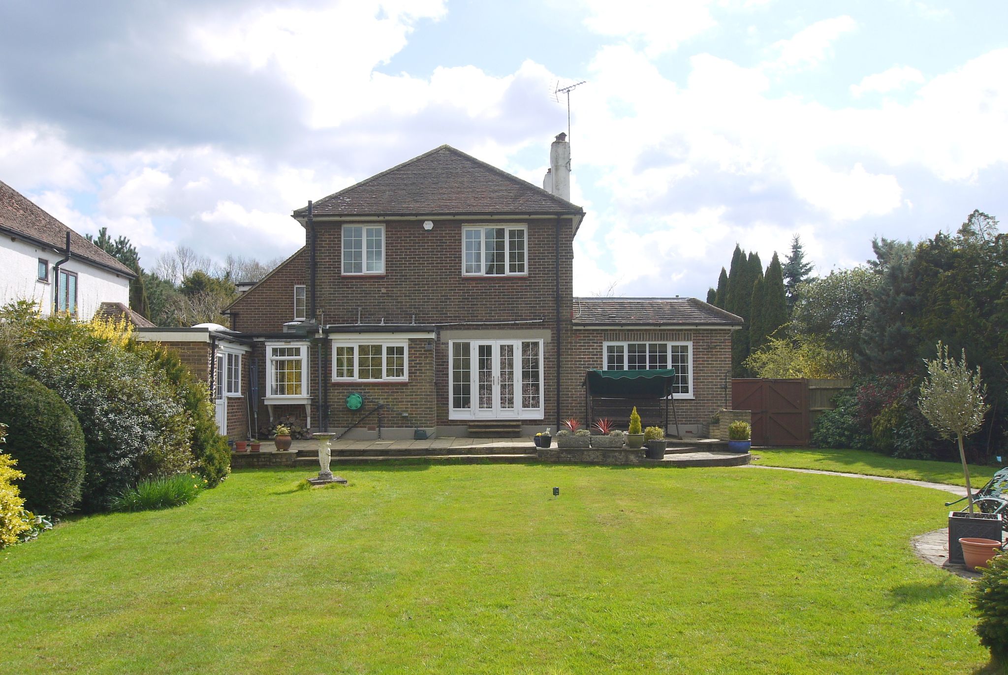 4 bedroom detached house Sold in Sevenoaks - Photograph 10