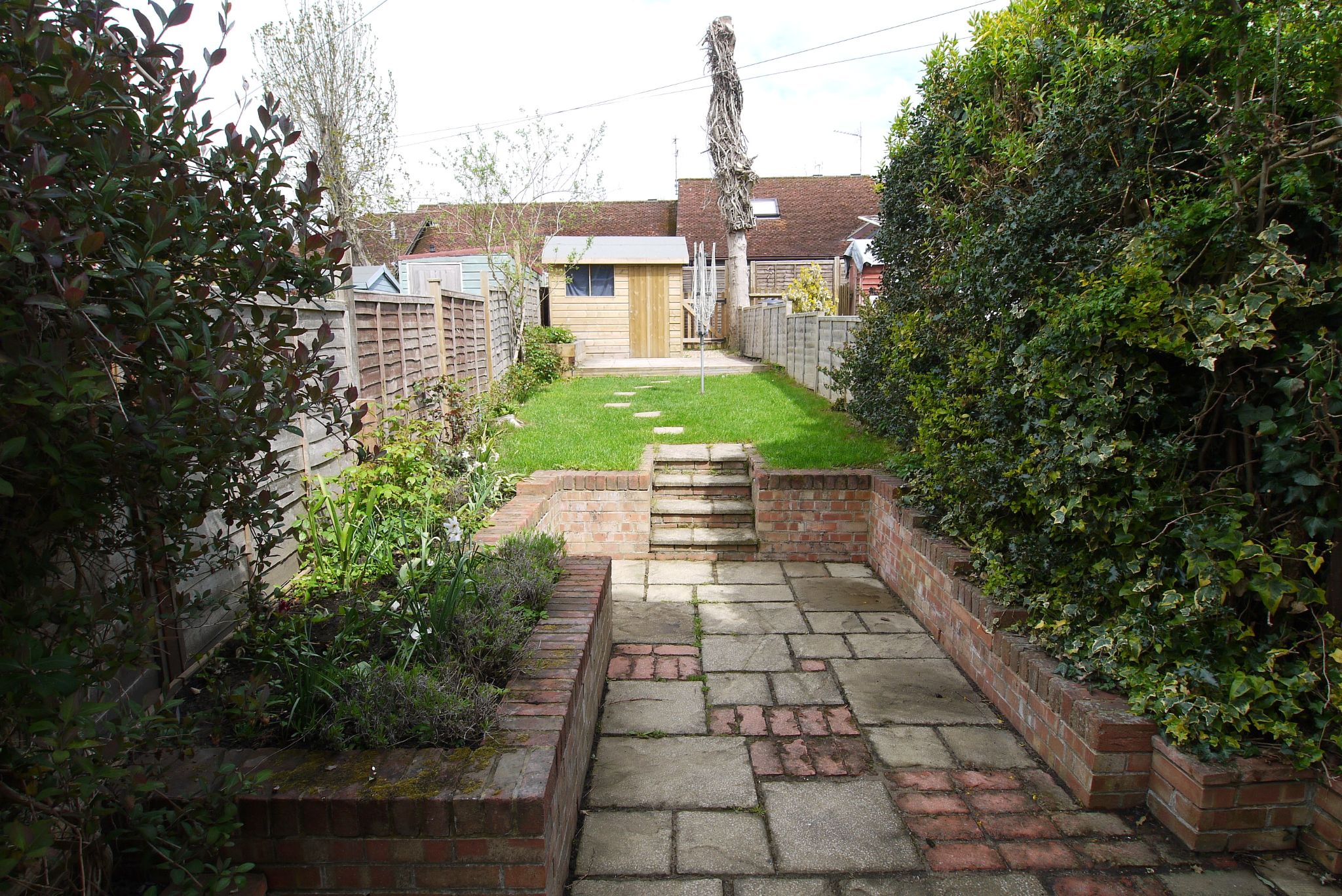 2 bedroom mid terraced house Sold in Sevenoaks - Photograph 9