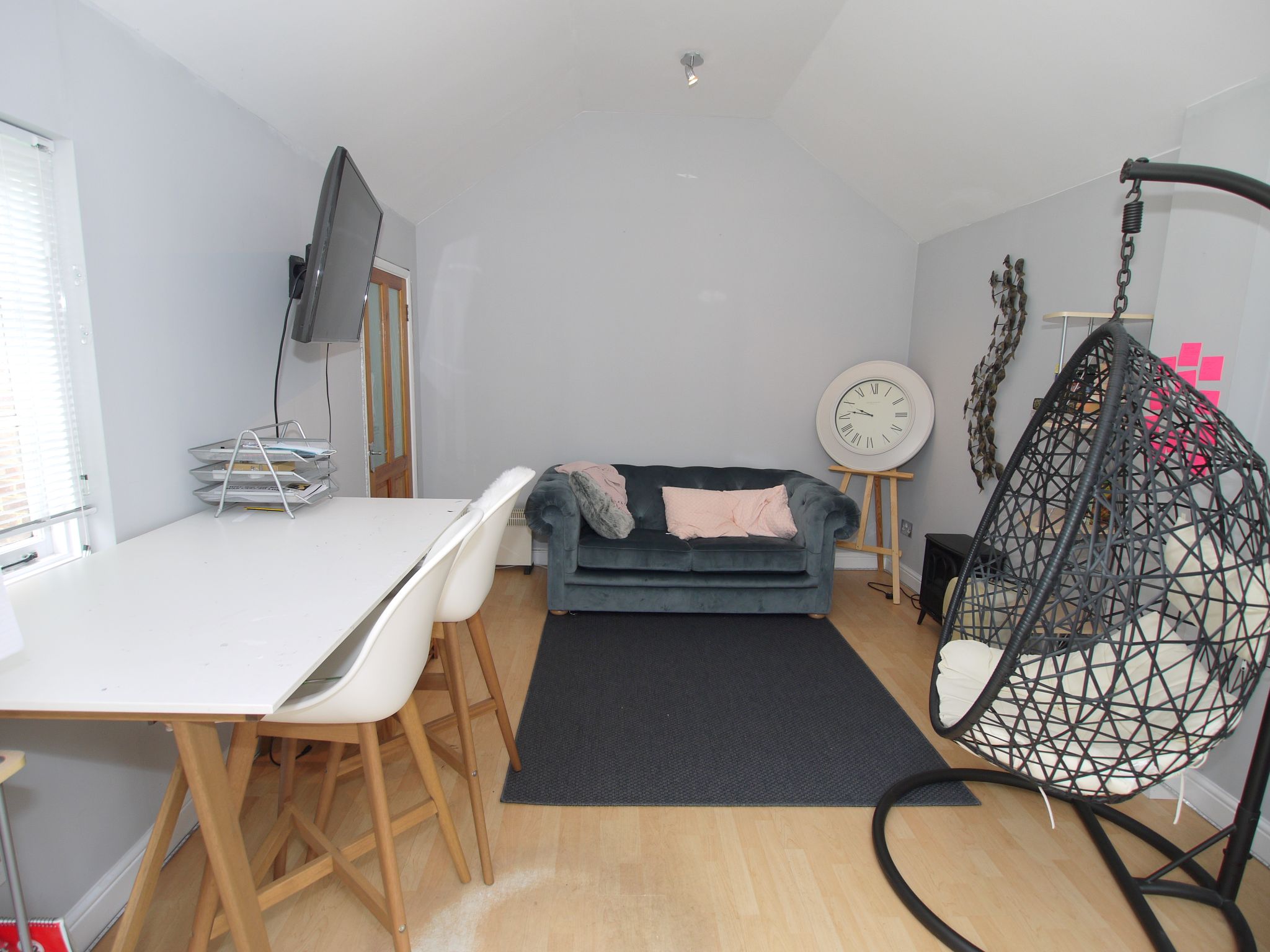 4 bedroom detached house Sold in Sevenoaks - Photograph 17