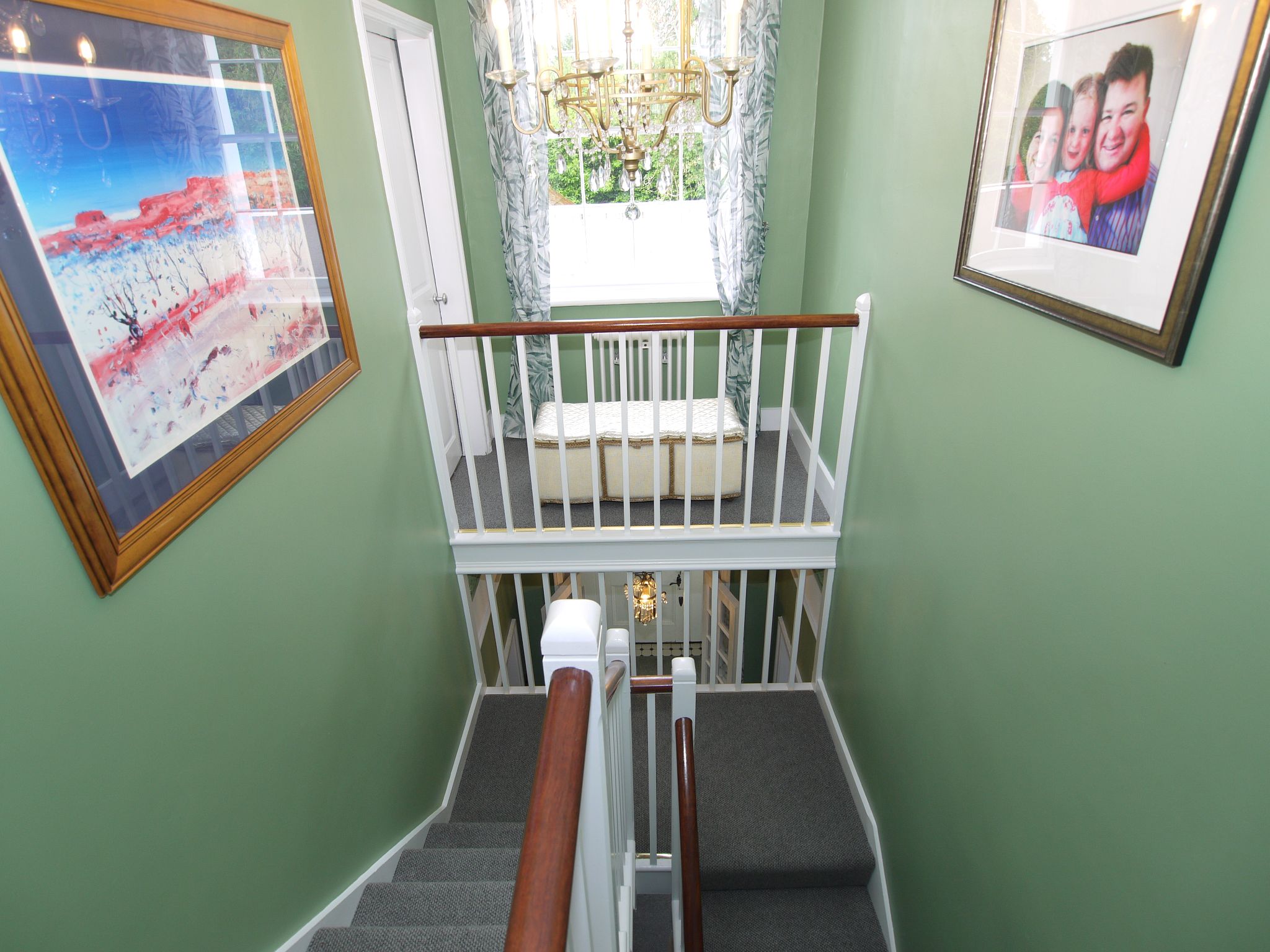 4 bedroom detached house Sold in Sevenoaks - Photograph 7