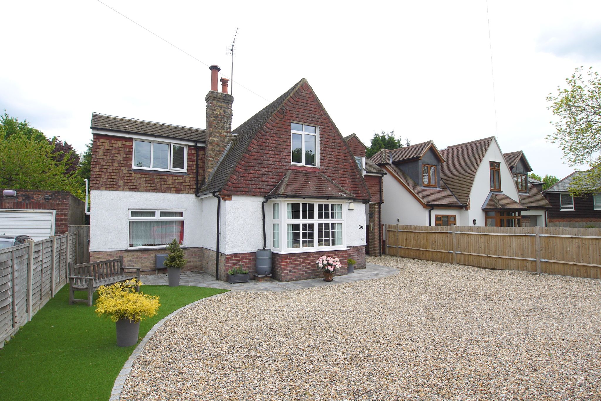 5 bedroom detached house Sold in Sevenoaks - Photograph 1
