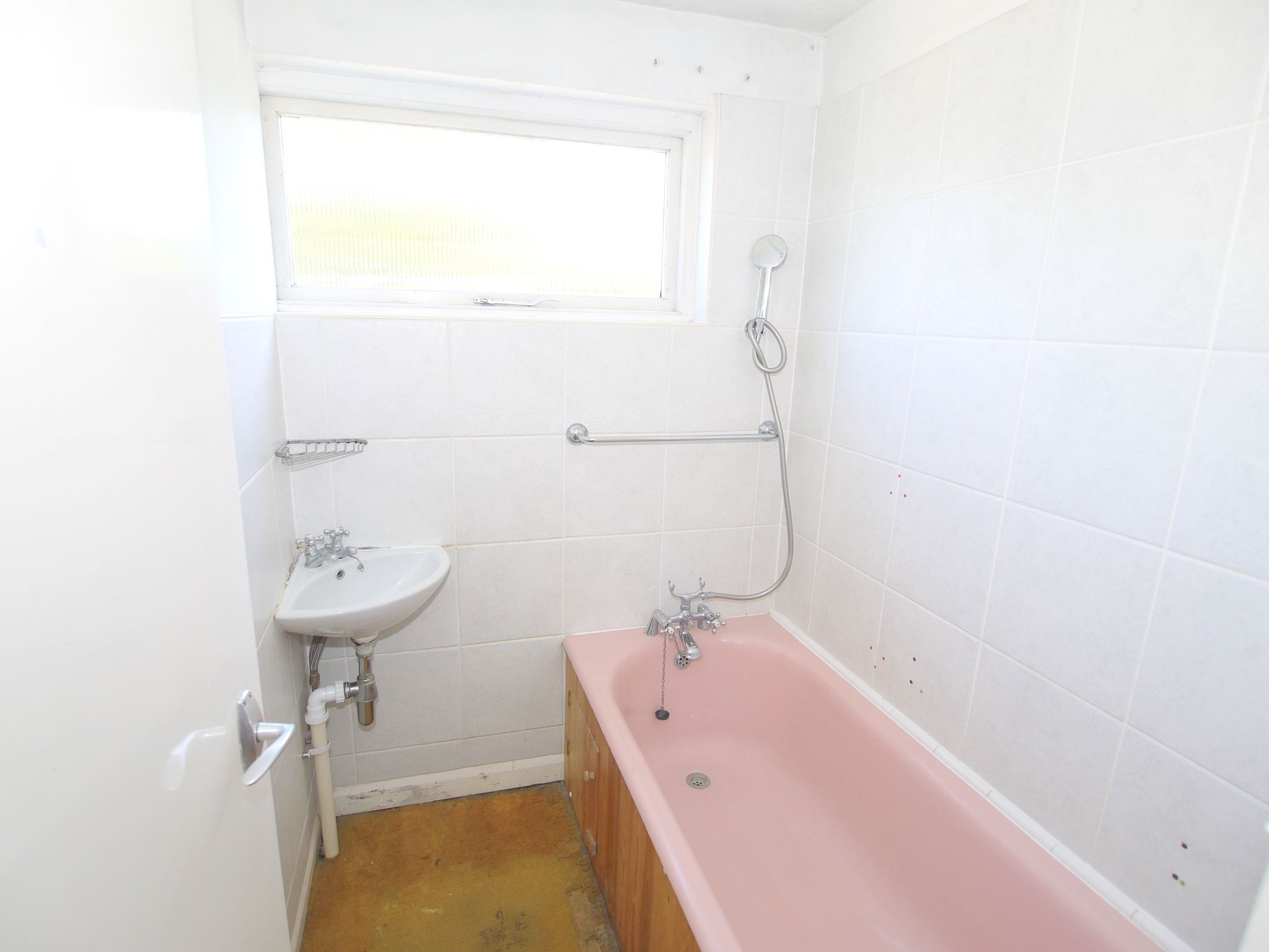 3 bedroom mid terraced house Sold in Sevenoaks - Photograph 9