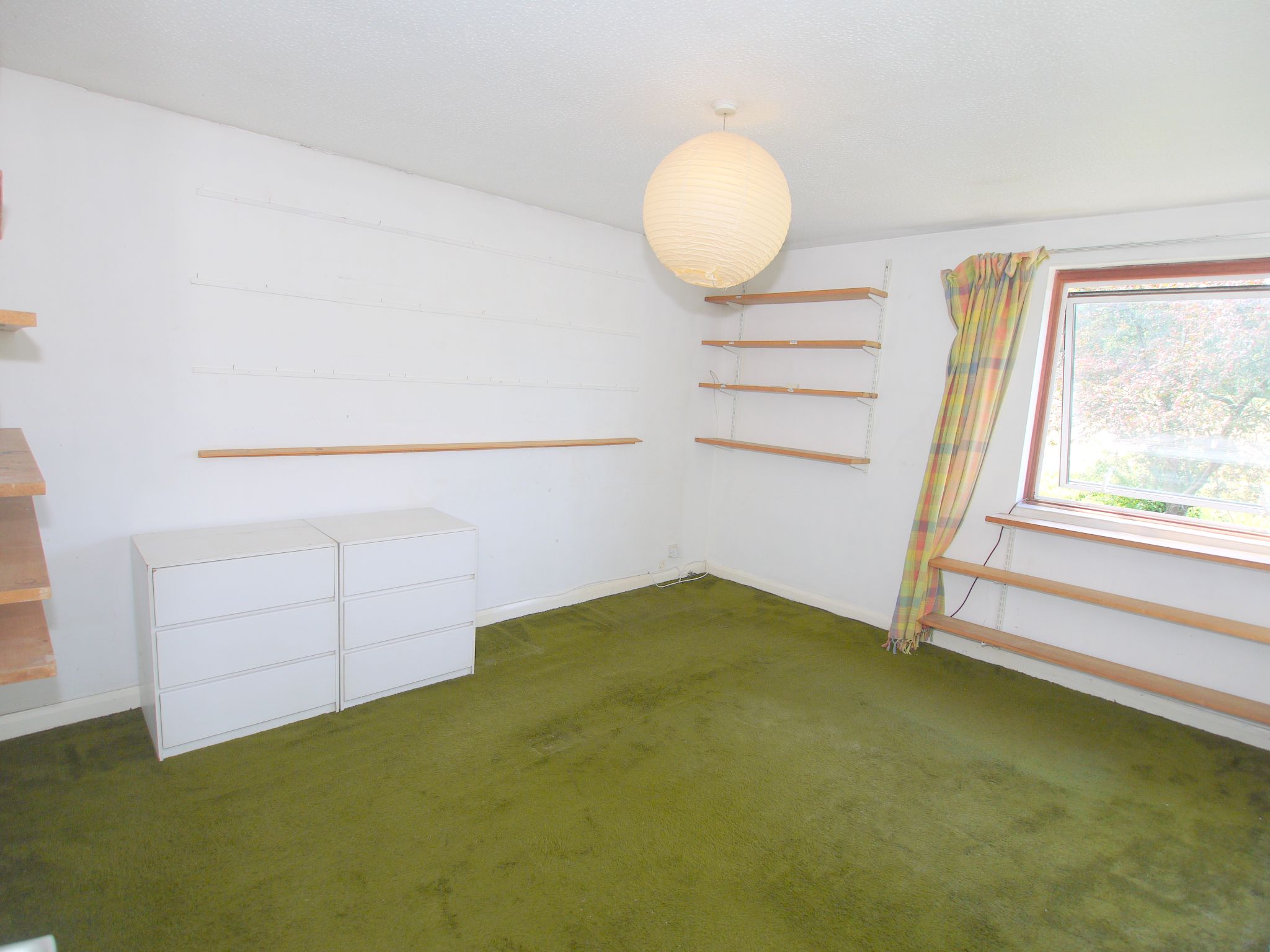 3 bedroom mid terraced house Sold in Sevenoaks - Photograph 4