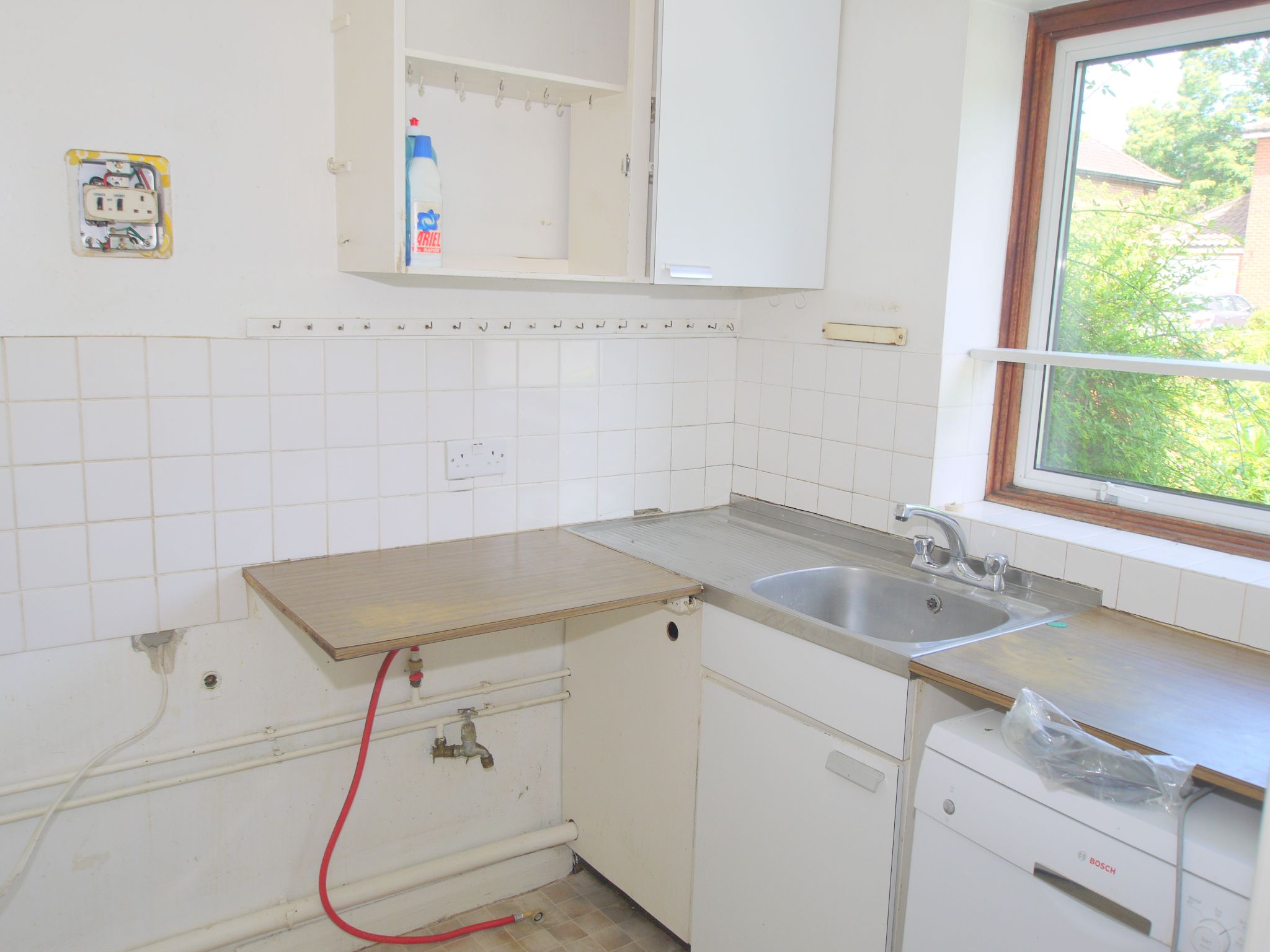 3 bedroom mid terraced house Sold in Sevenoaks - Photograph 5