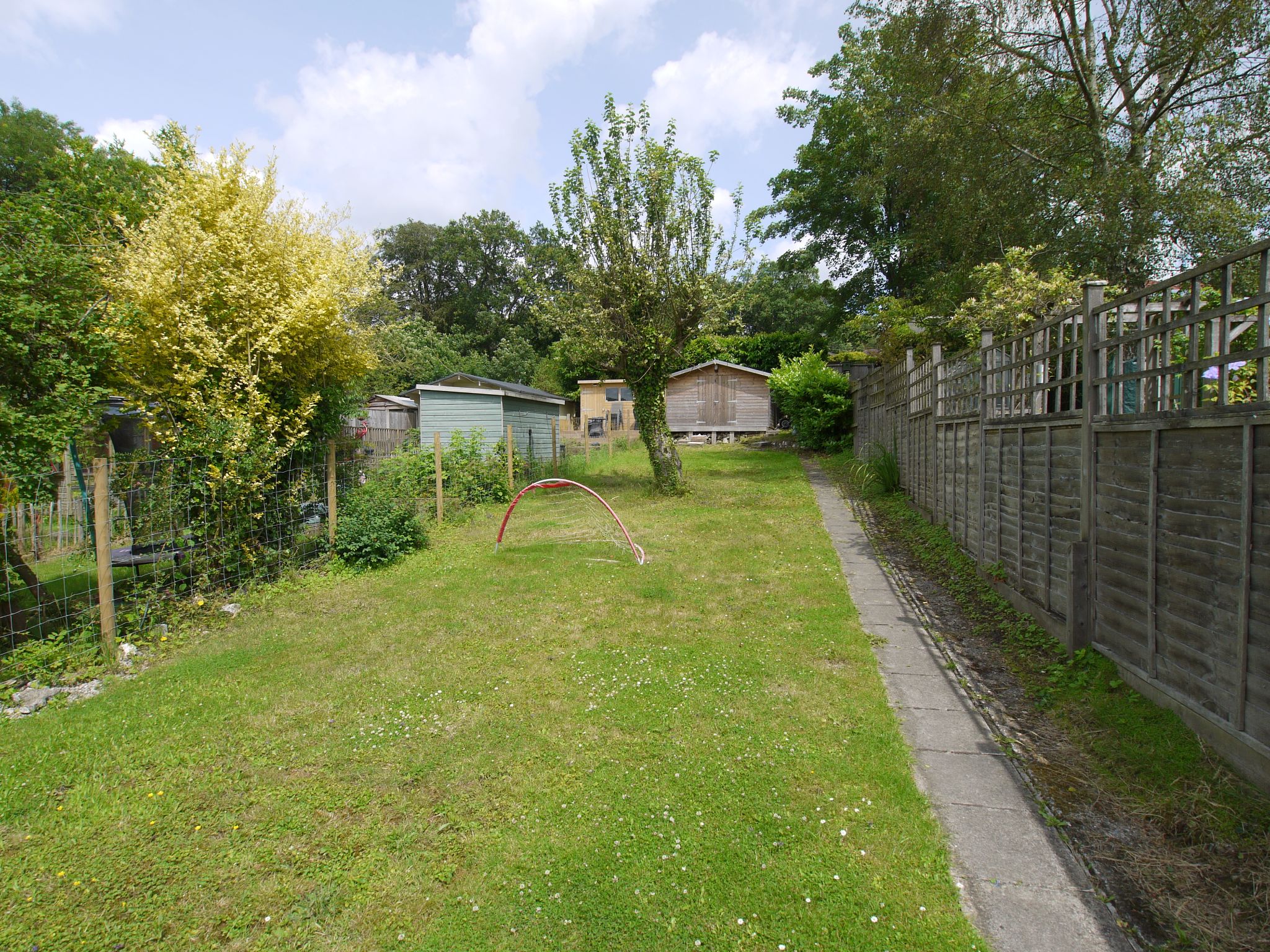 3 bedroom semi-detached house Sold in Sevenoaks - Photograph 2