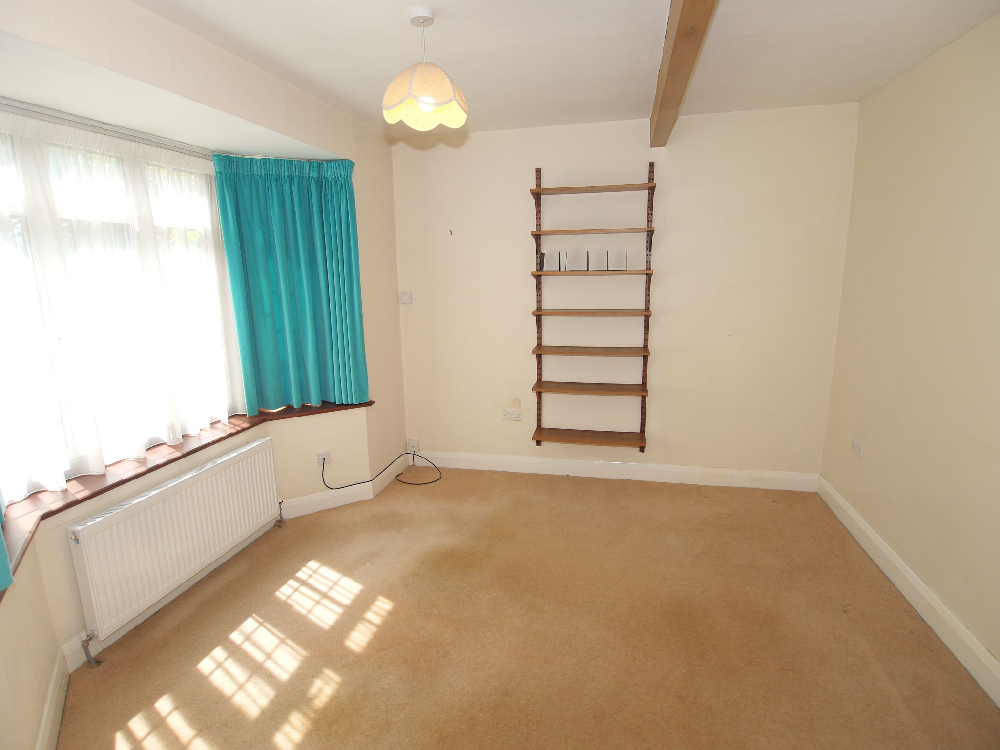 3 bedroom detached house Sold in Sevenoaks - Photograph 9
