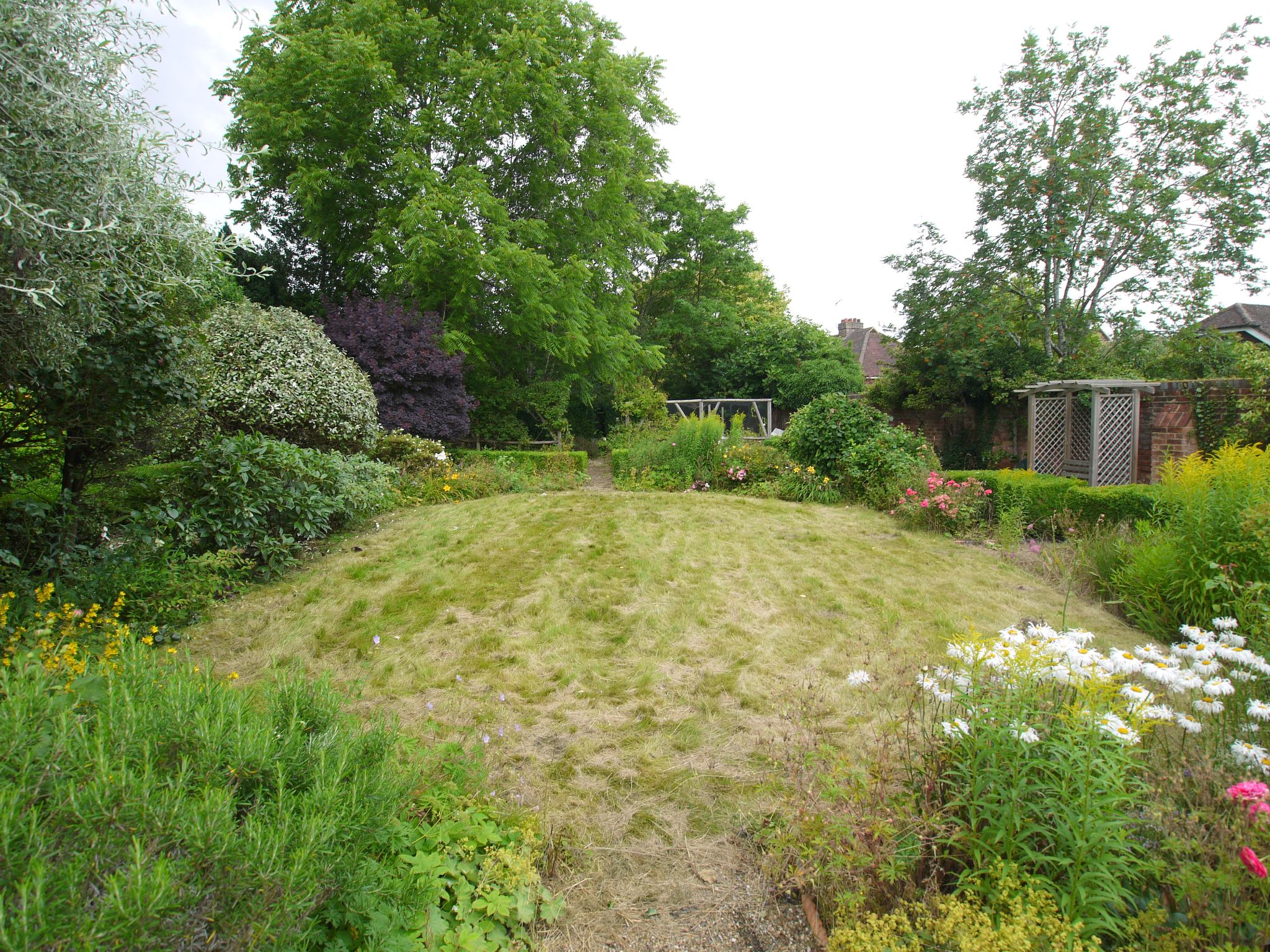3 bedroom detached house Sold in Sevenoaks - Photograph 9