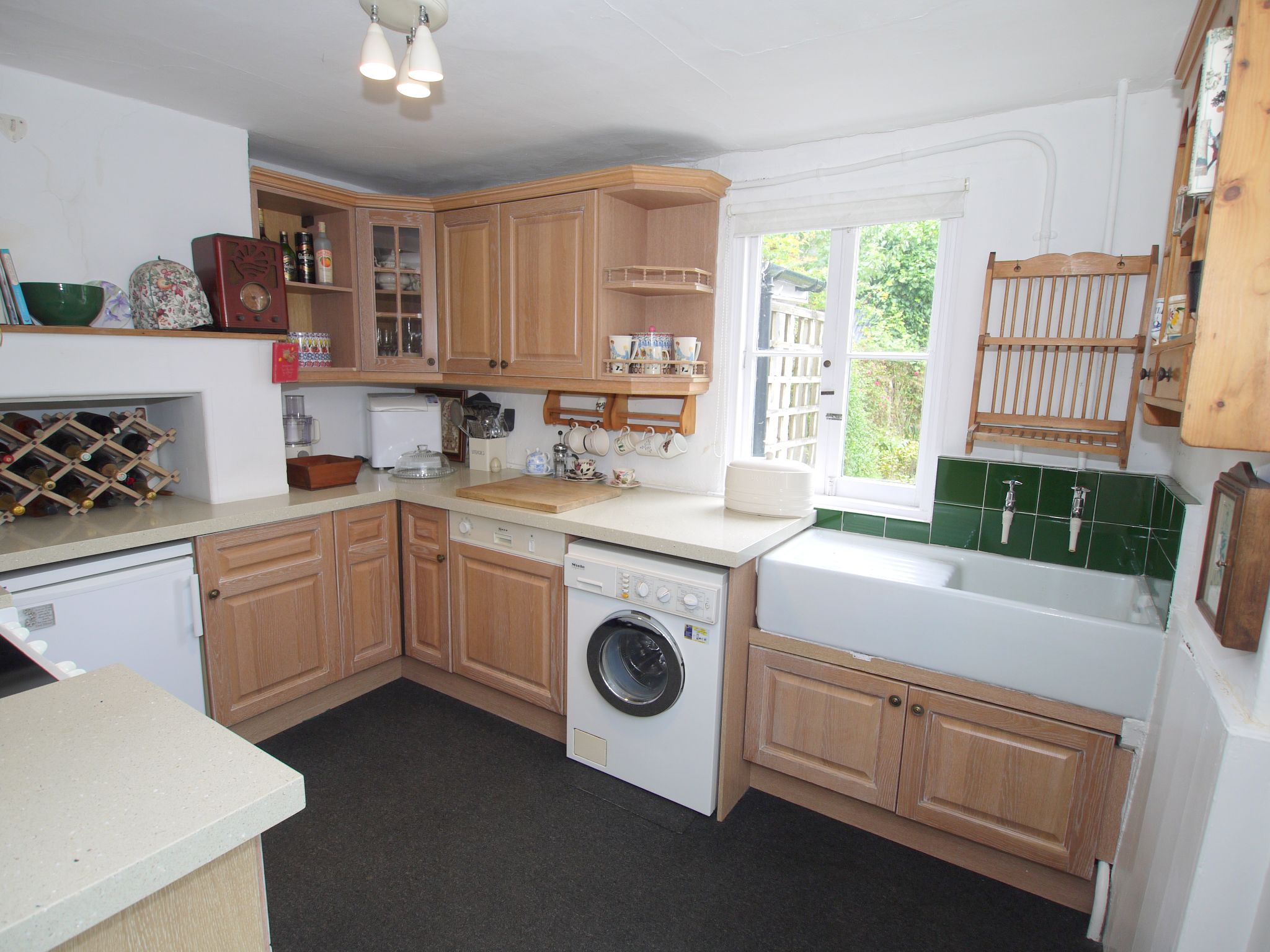 3 bedroom detached house Sold in Sevenoaks - Photograph 4