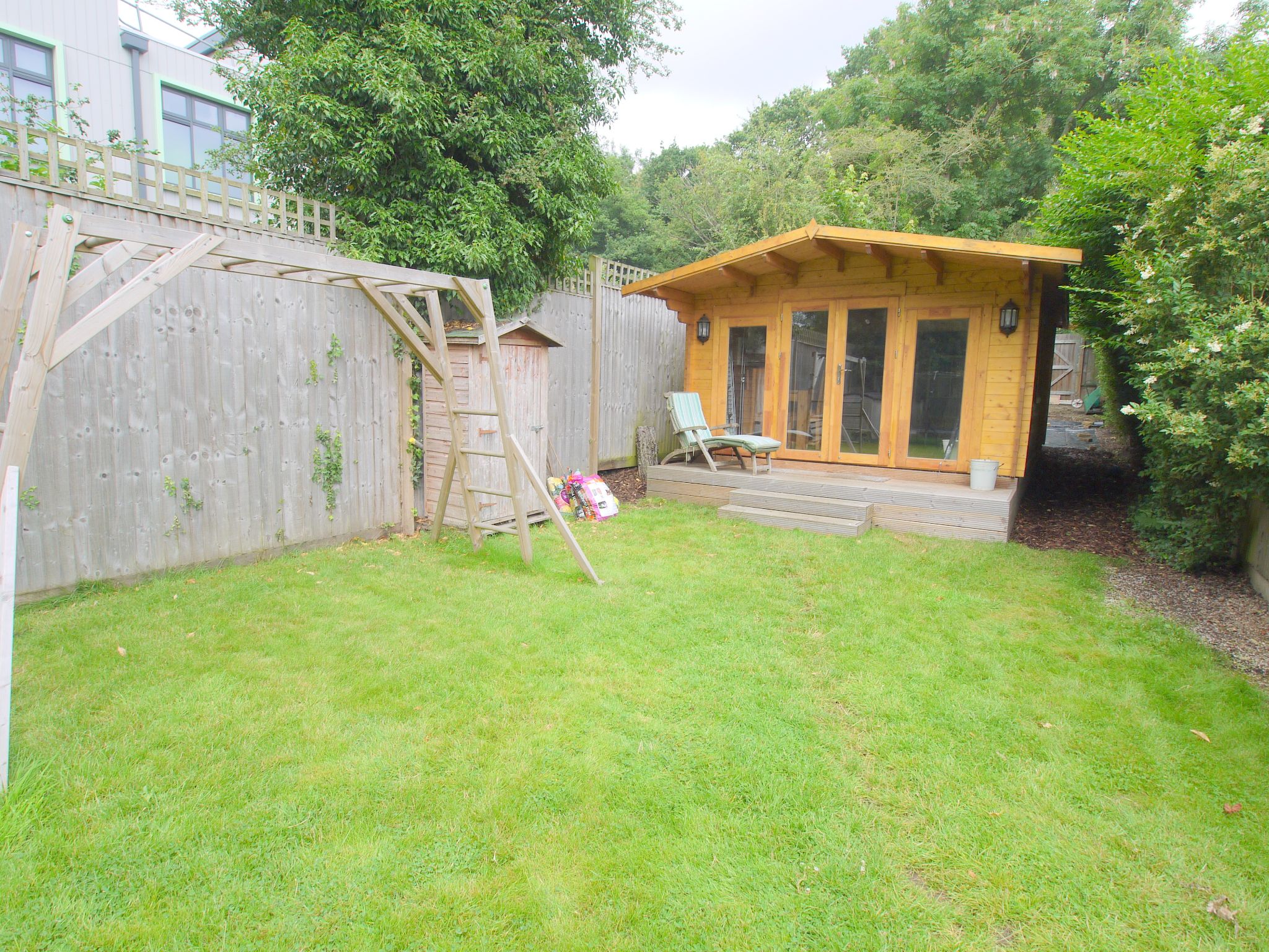3 bedroom semi-detached house Sold in Sevenoaks - Photograph 8