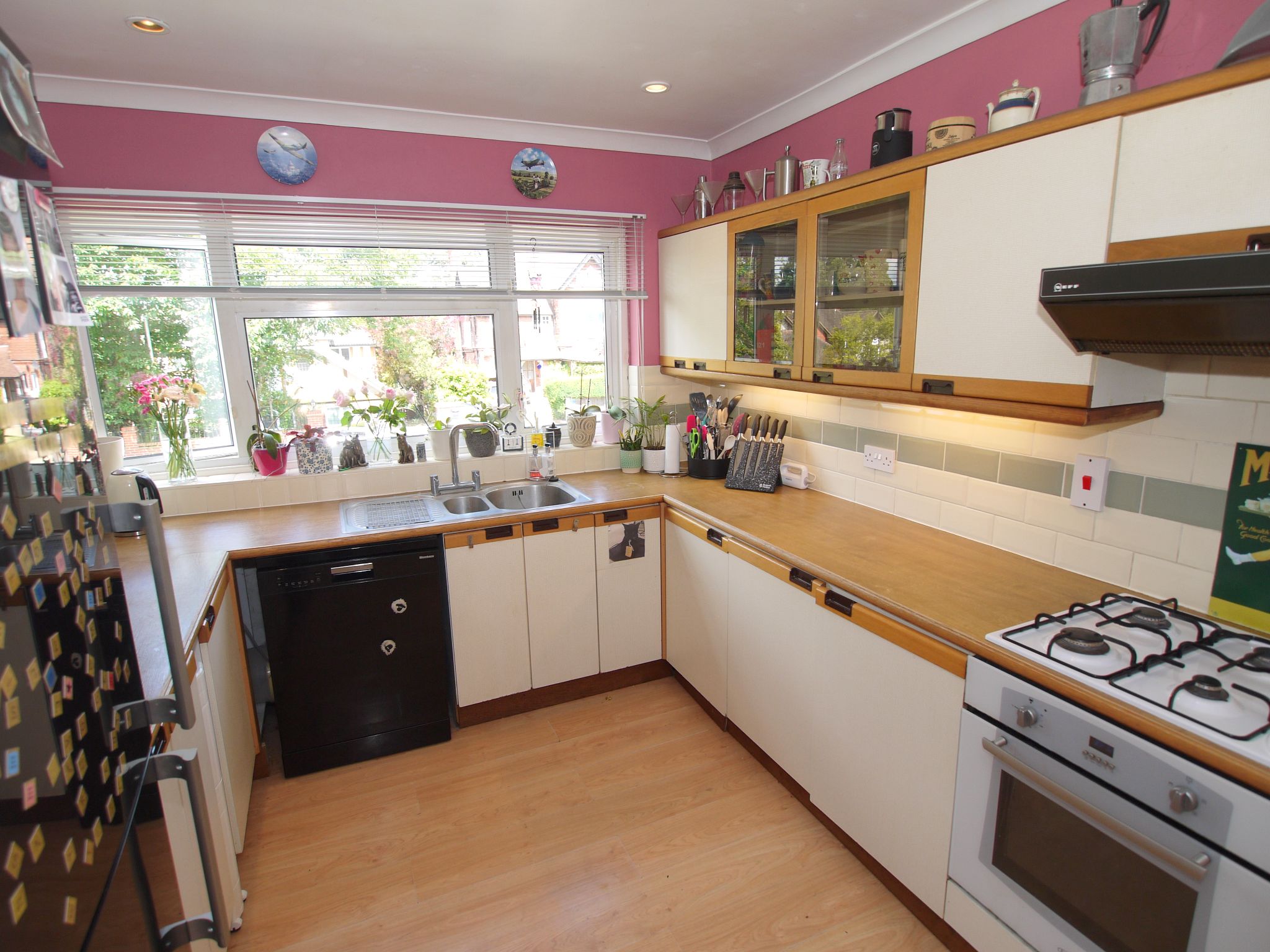 3 bedroom mid terraced house Sold in Sevenoaks - Photograph 5