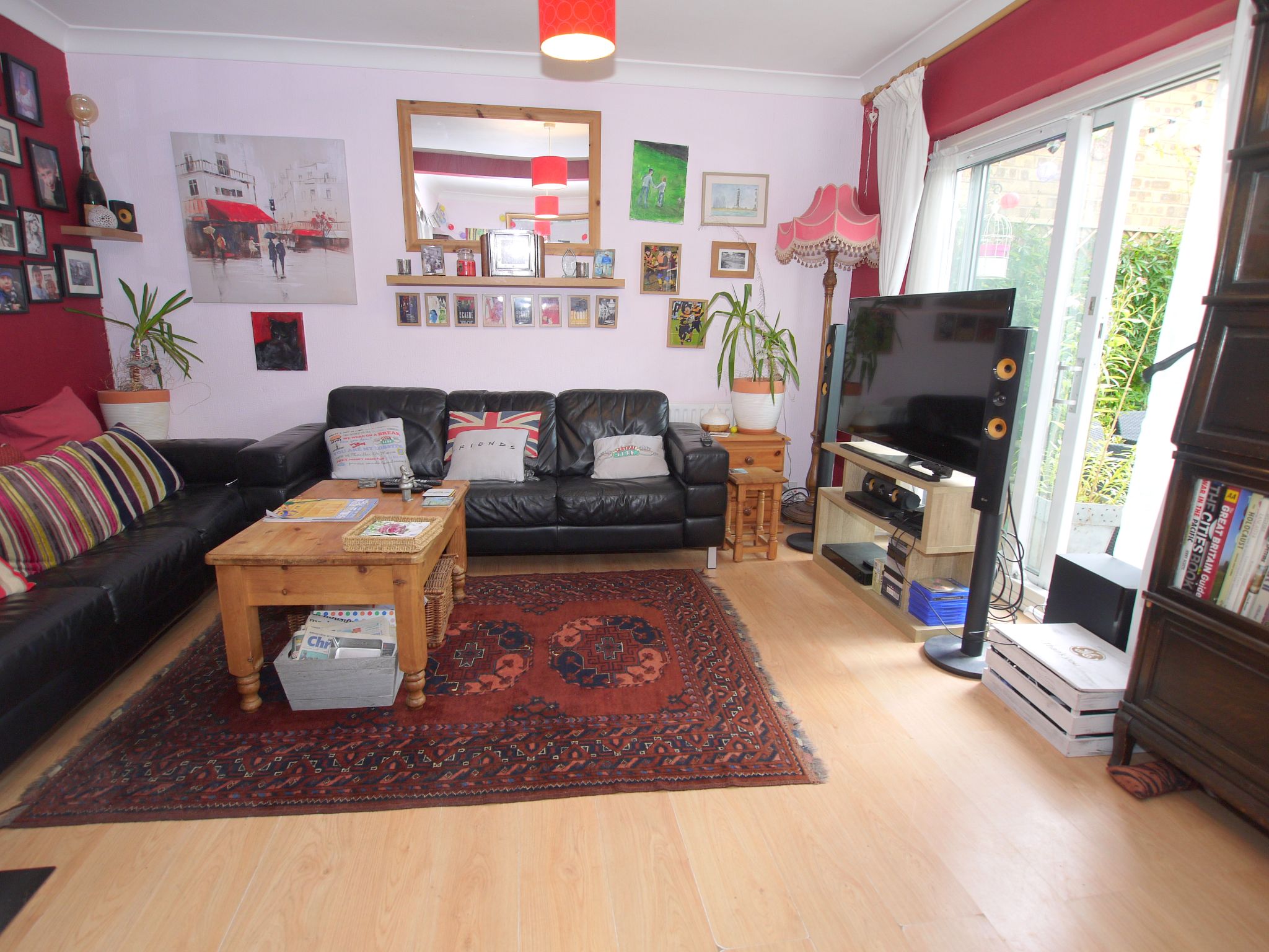 3 bedroom mid terraced house Sold in Sevenoaks - Photograph 2