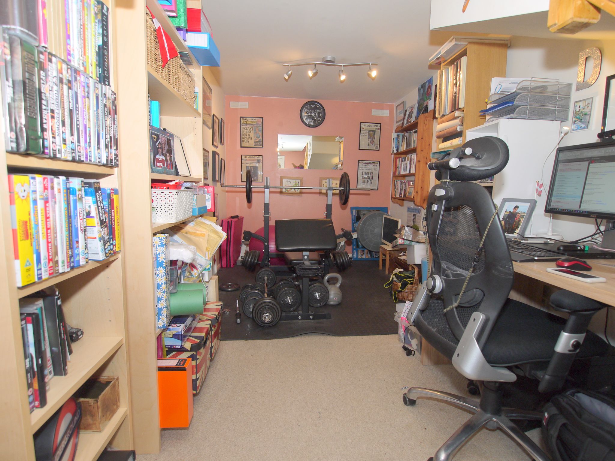3 bedroom mid terraced house Sold in Sevenoaks - Photograph 6