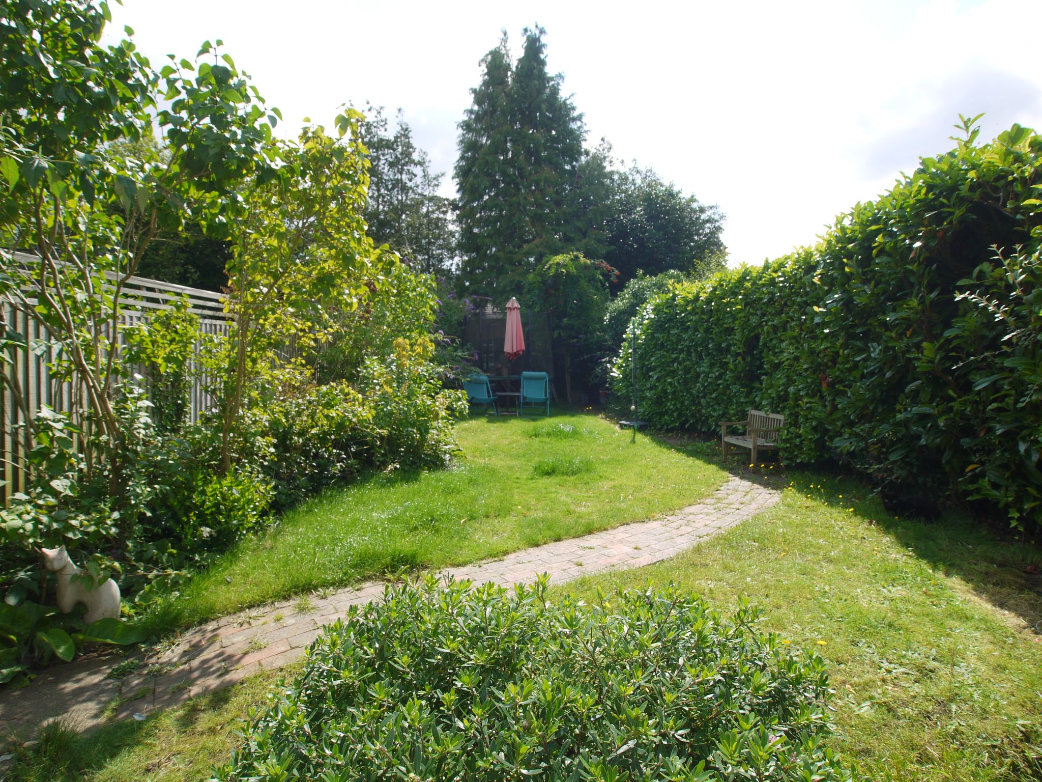 3 bedroom mid terraced house Sold in Sevenoaks - Photograph 11