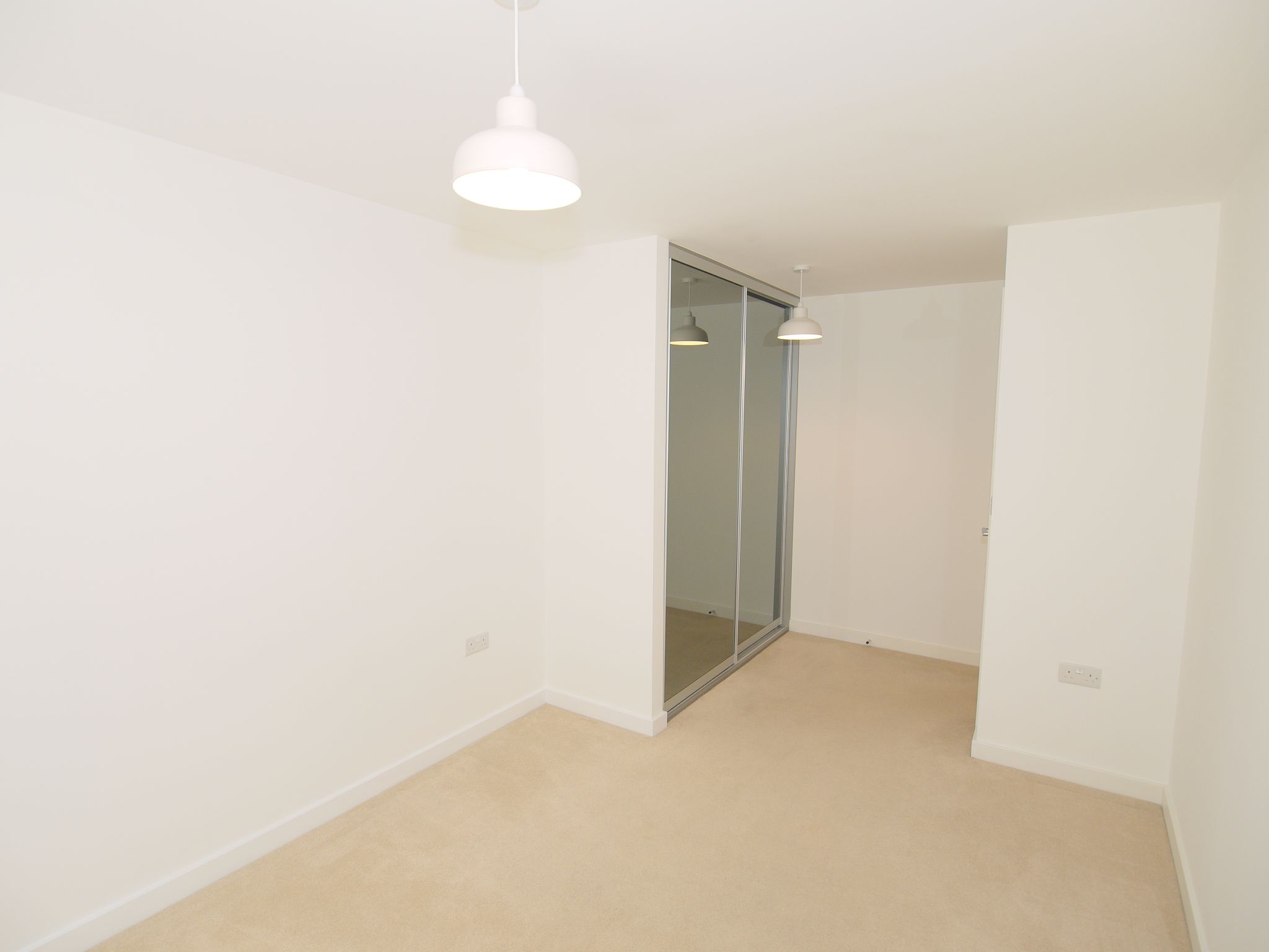 1 bedroom apartment Sold in Sevenoaks - Photograph 6