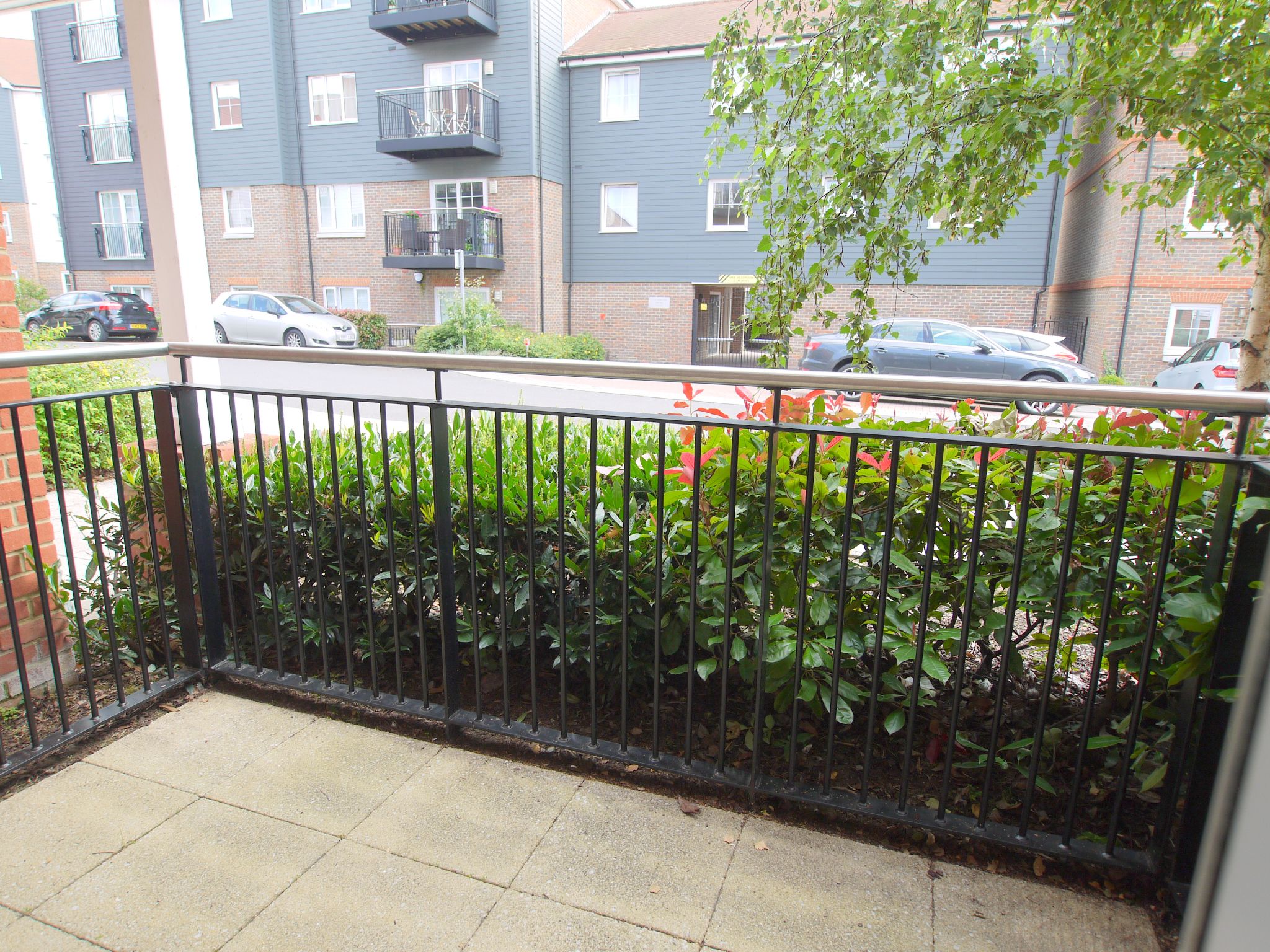 1 bedroom apartment Sold in Sevenoaks - Photograph 9