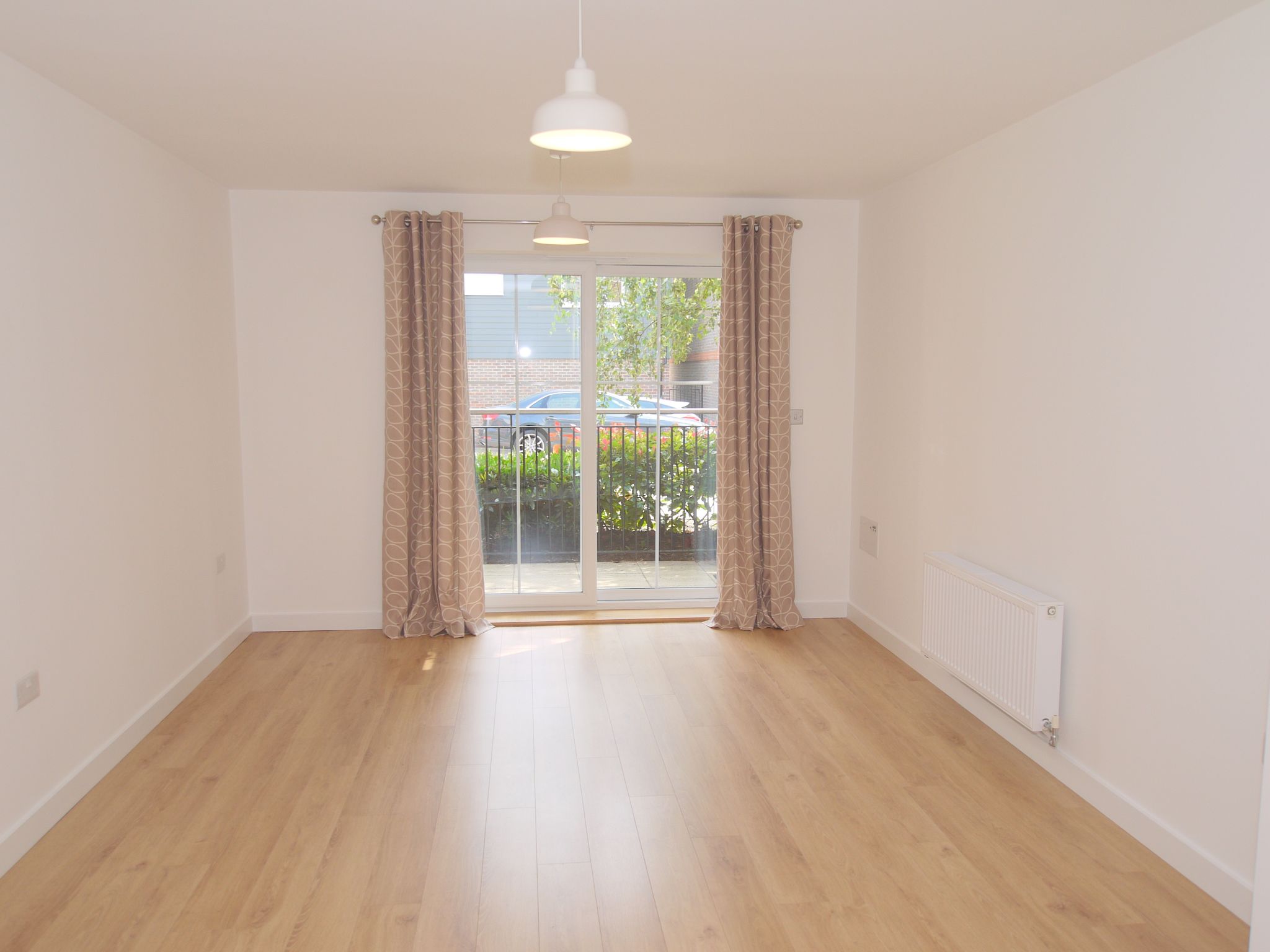 1 bedroom apartment Sold in Sevenoaks - Photograph 2
