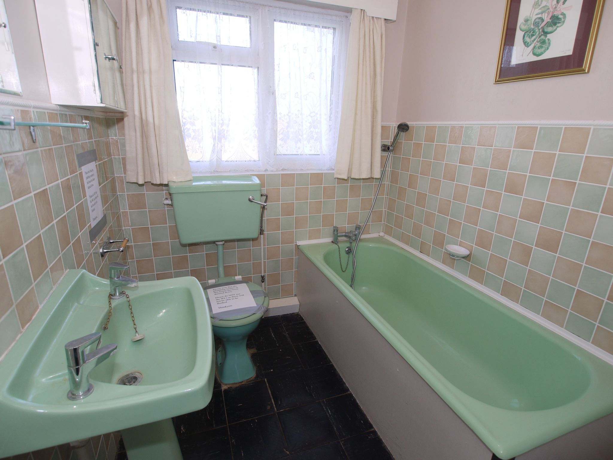 4 bedroom detached house Sold in Sevenoaks - Photograph 10