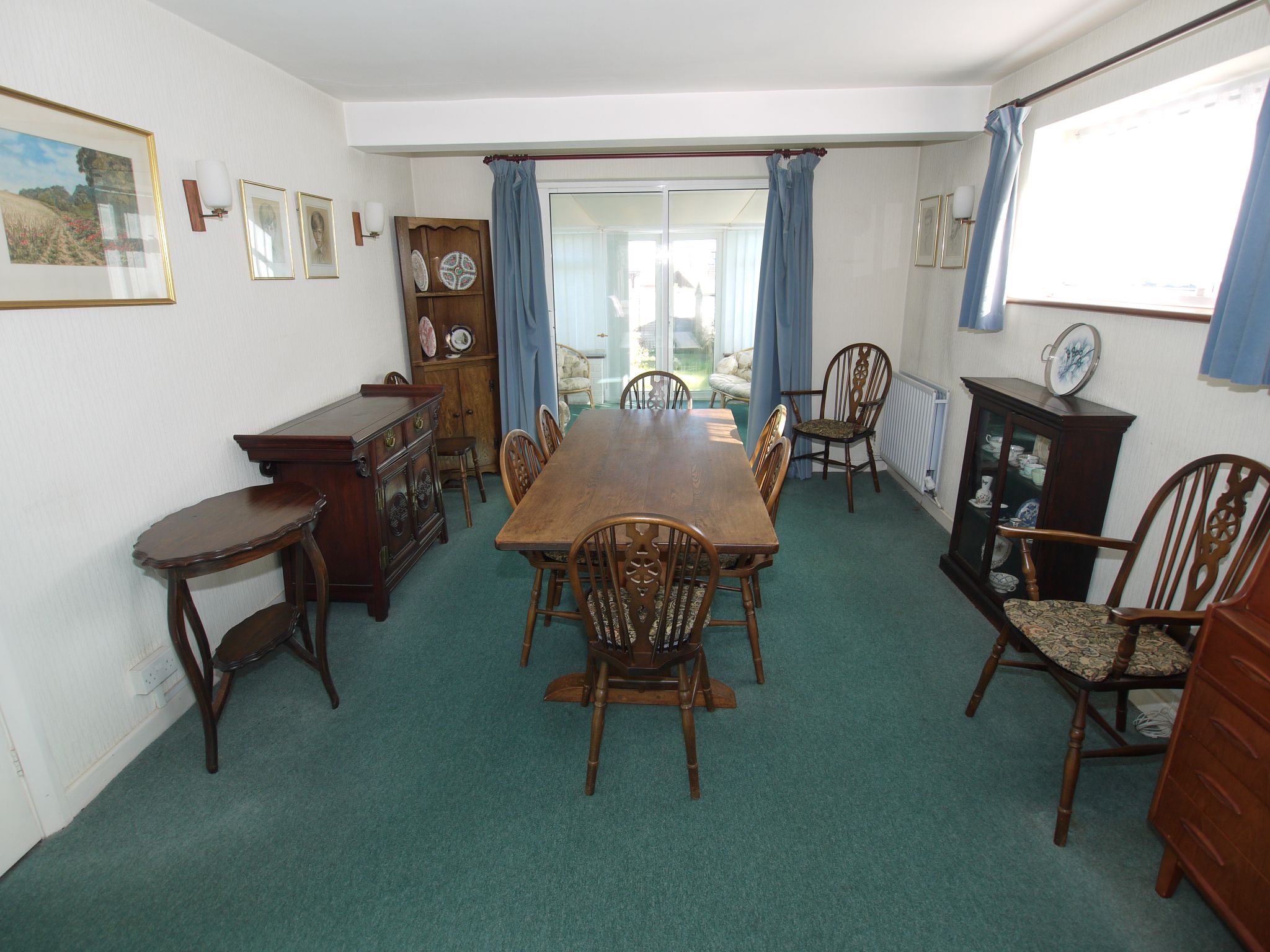 4 bedroom detached house Sold in Sevenoaks - Photograph 4