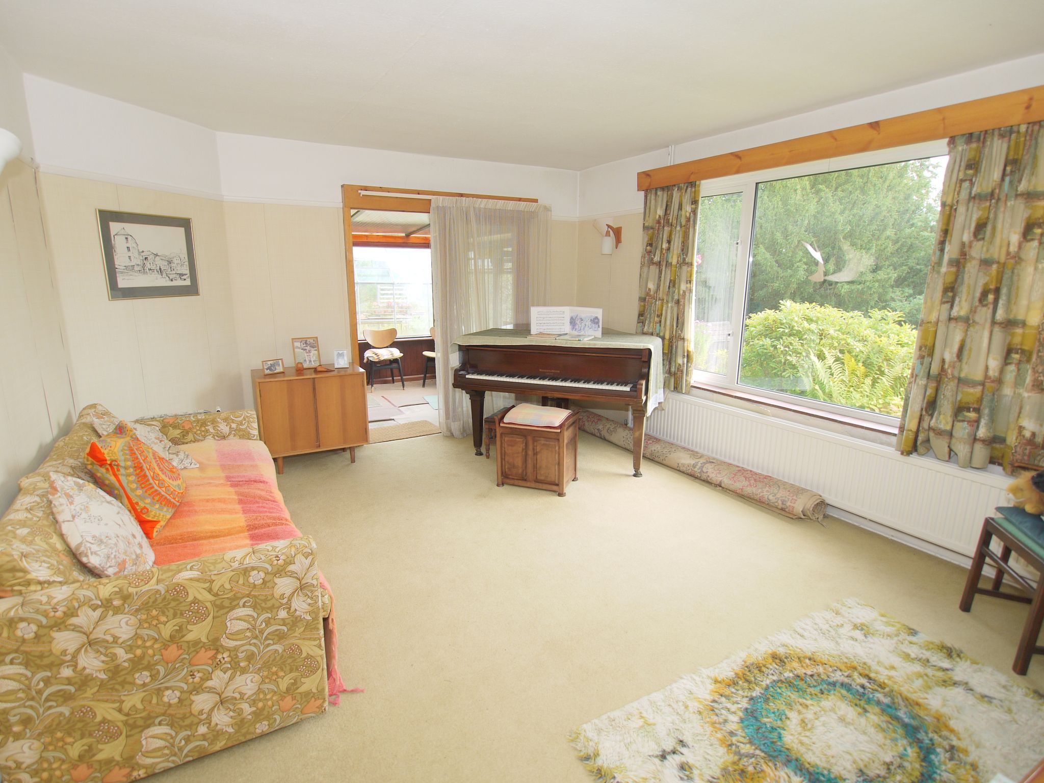 3 bedroom detached bungalow Sold in Sevenoaks - Photograph 4