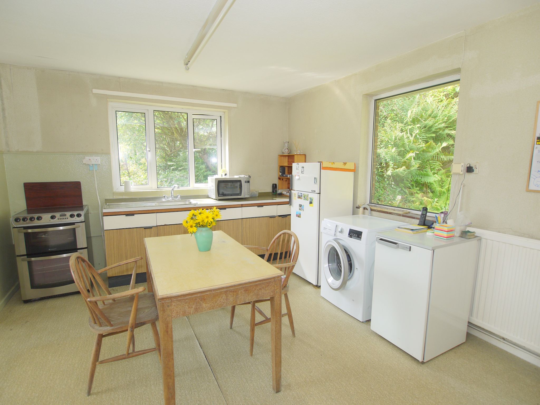 3 bedroom detached bungalow Sold in Sevenoaks - Photograph 10