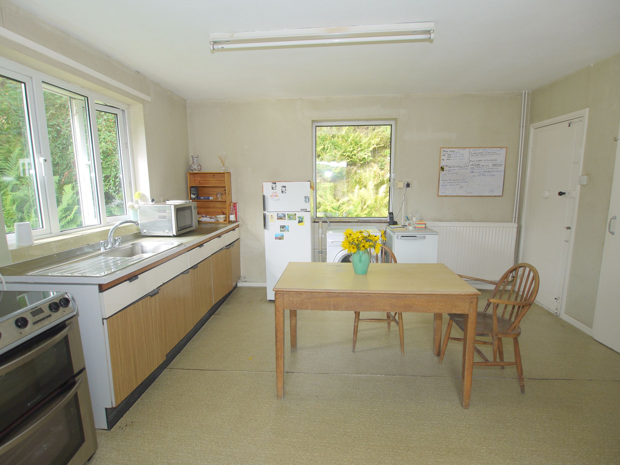 3 bedroom detached bungalow Sold in Sevenoaks - Photograph 13