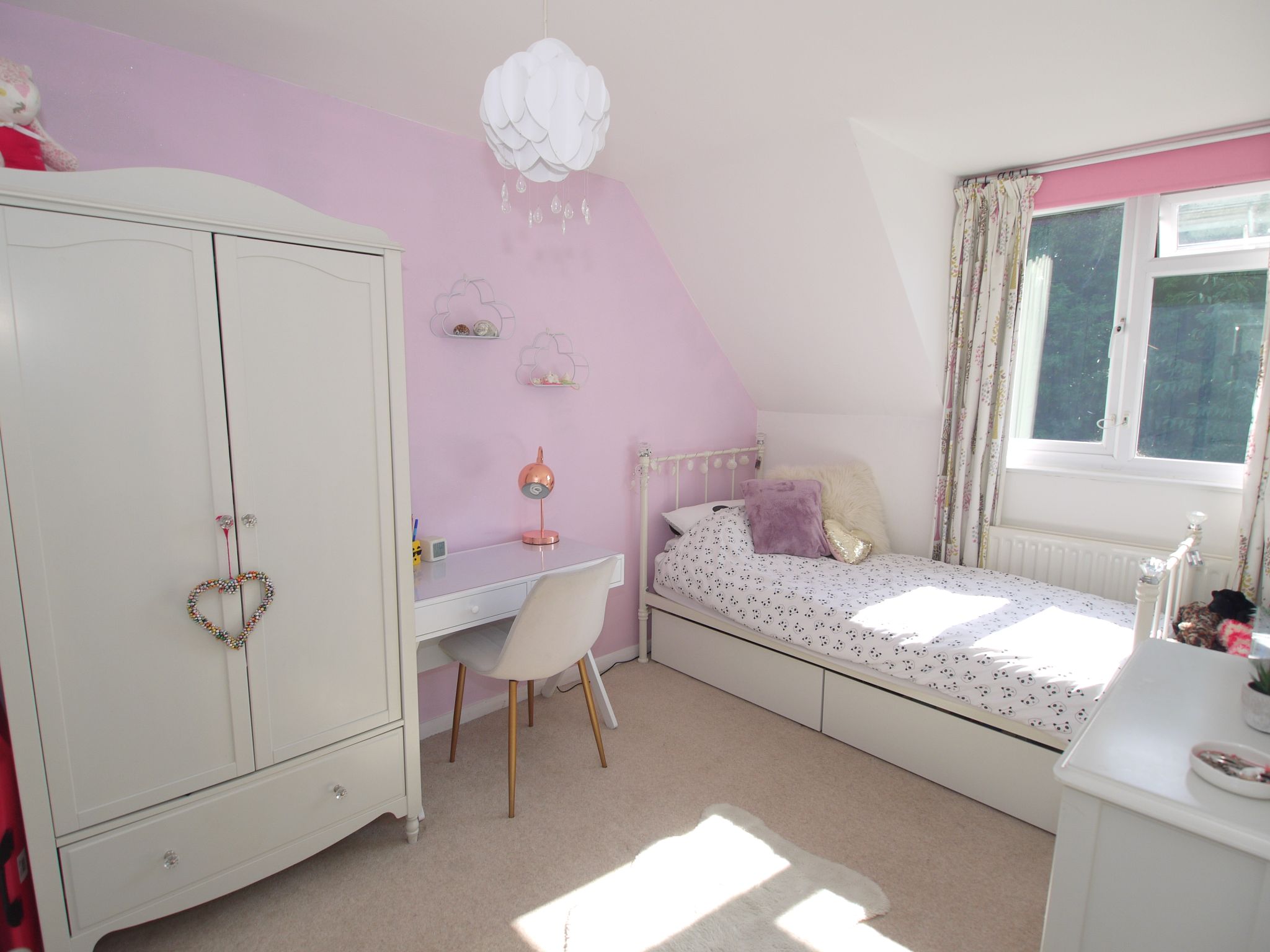 3 bedroom semi-detached house Sold in Sevenoaks - Photograph 7