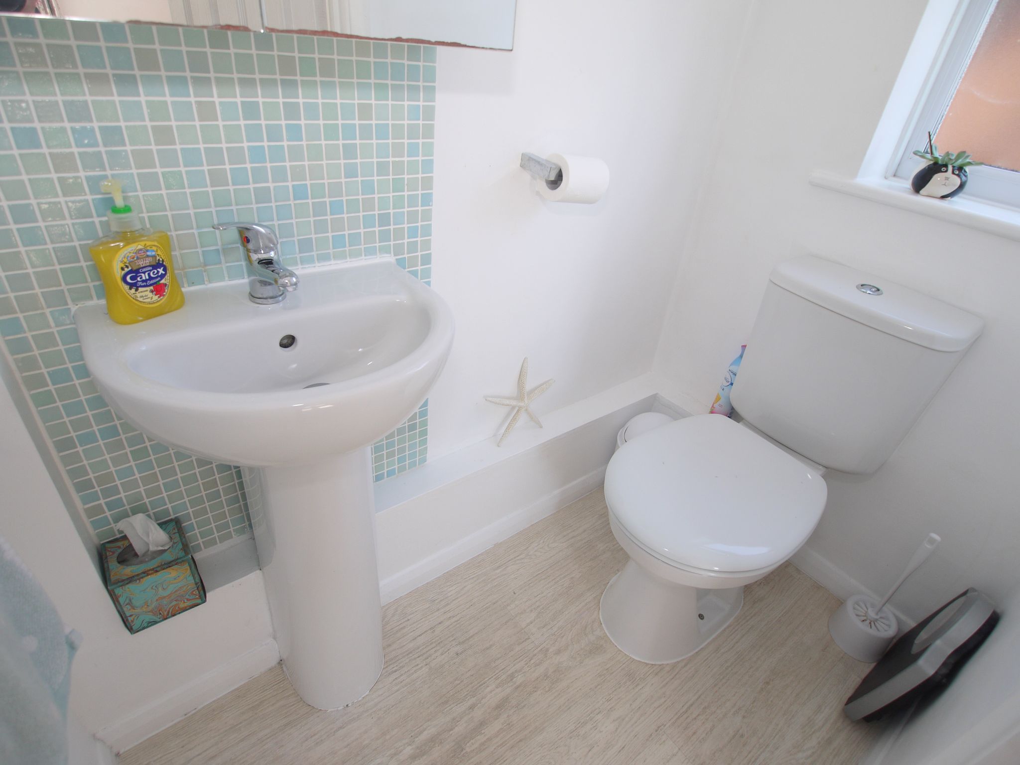 3 bedroom semi-detached house Sold in Sevenoaks - Photograph 9