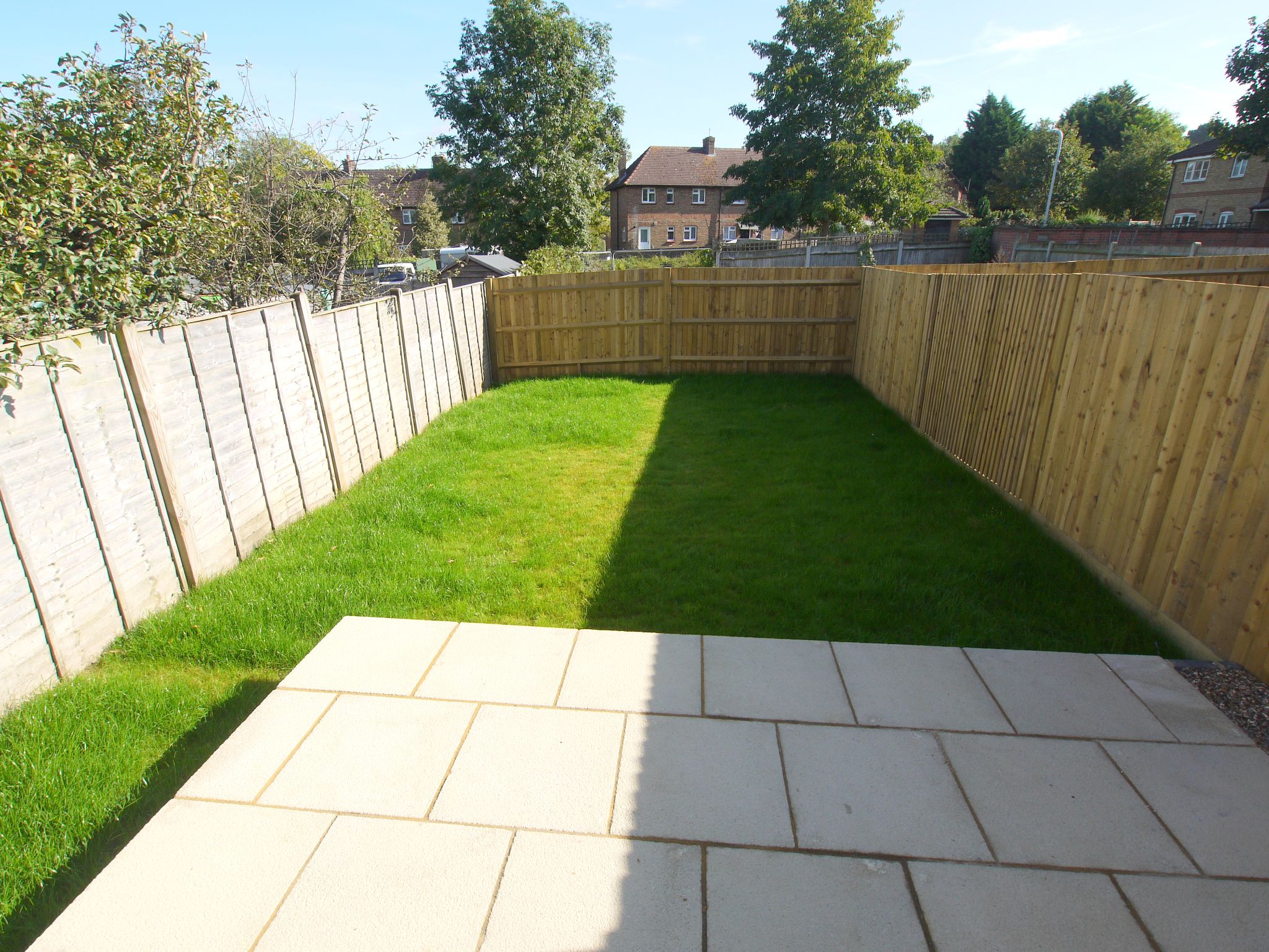 2 bedroom end terraced house Sold in Sevenoaks - Photograph 3