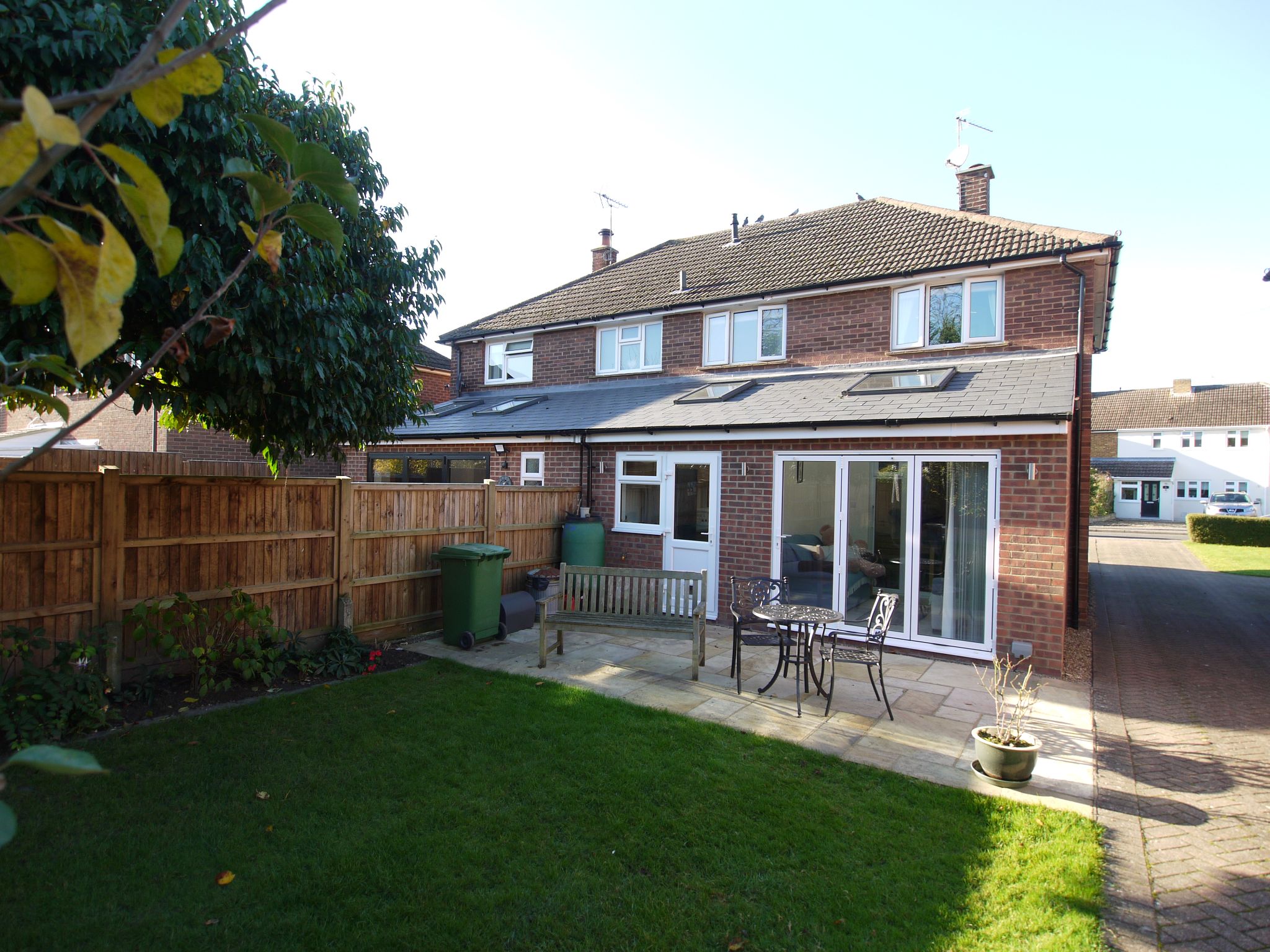 3 bedroom semi-detached house Sold in Sevenoaks - Photograph 13