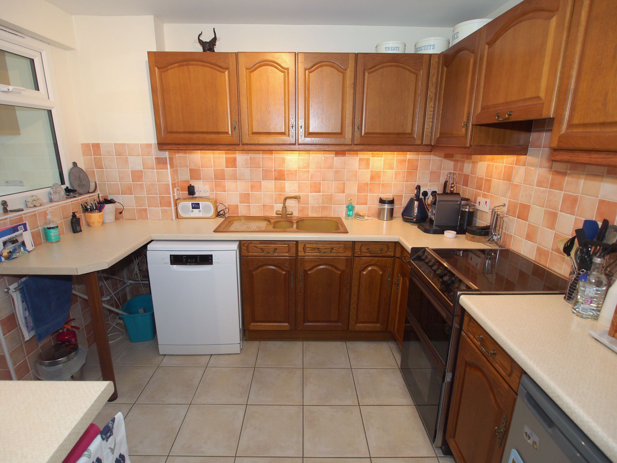 3 bedroom semi-detached house Sold in Sevenoaks - Photograph 7