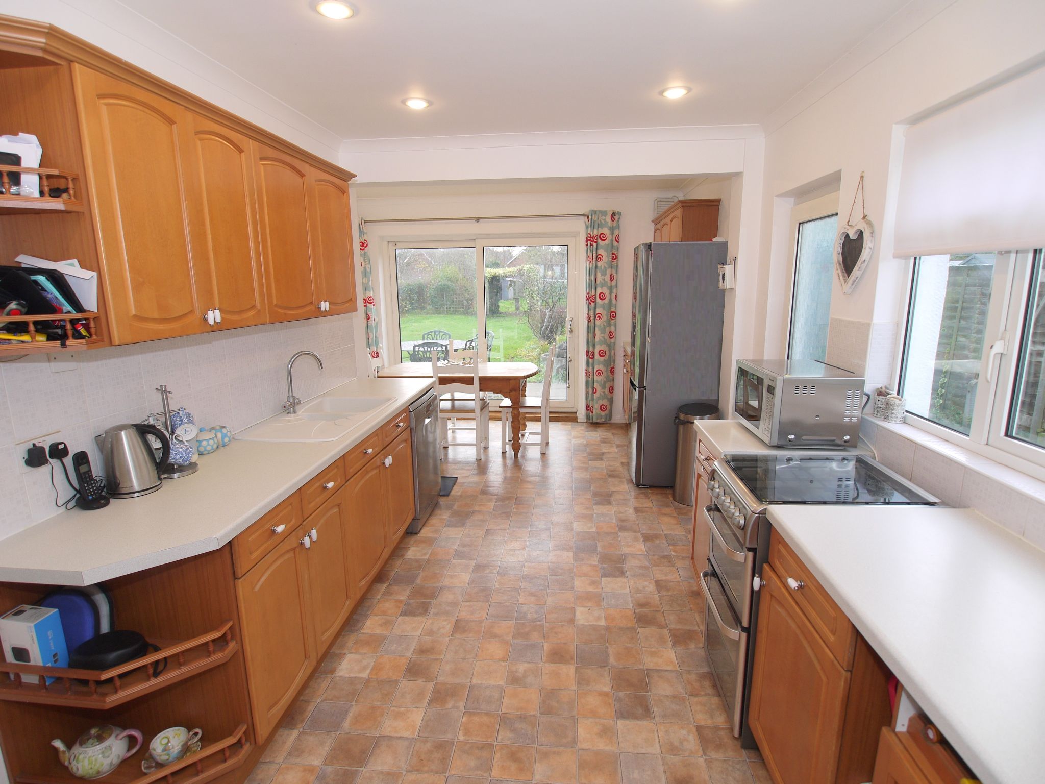 4 bedroom detached house Sold in Sevenoaks - Photograph 2