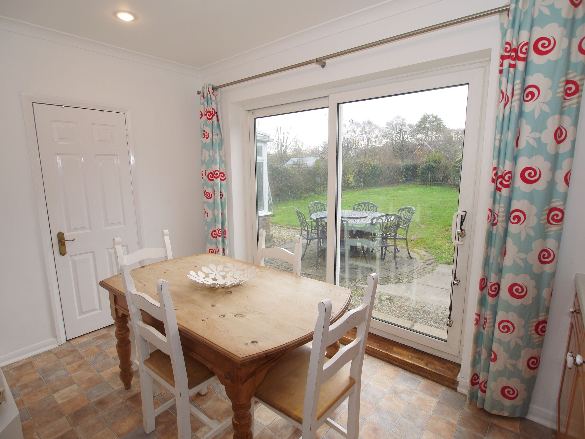 4 bedroom detached house Sold in Sevenoaks - Photograph 10
