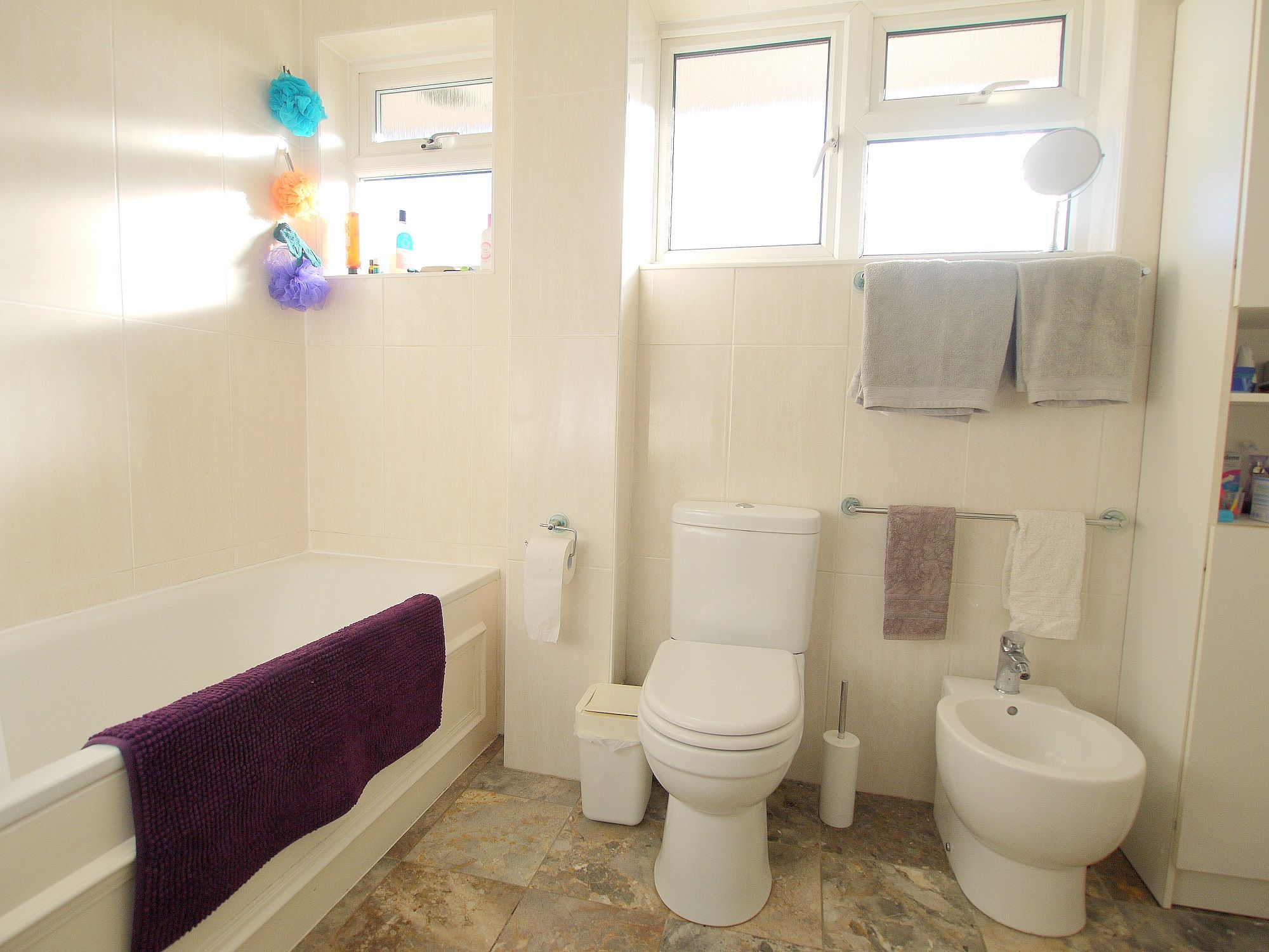 3 bedroom semi-detached house Sold in Sevenoaks - Photograph 9