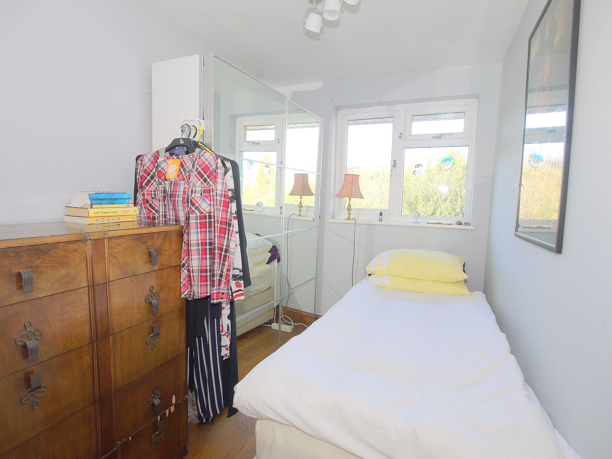 3 bedroom semi-detached house Sold in Sevenoaks - Photograph 7