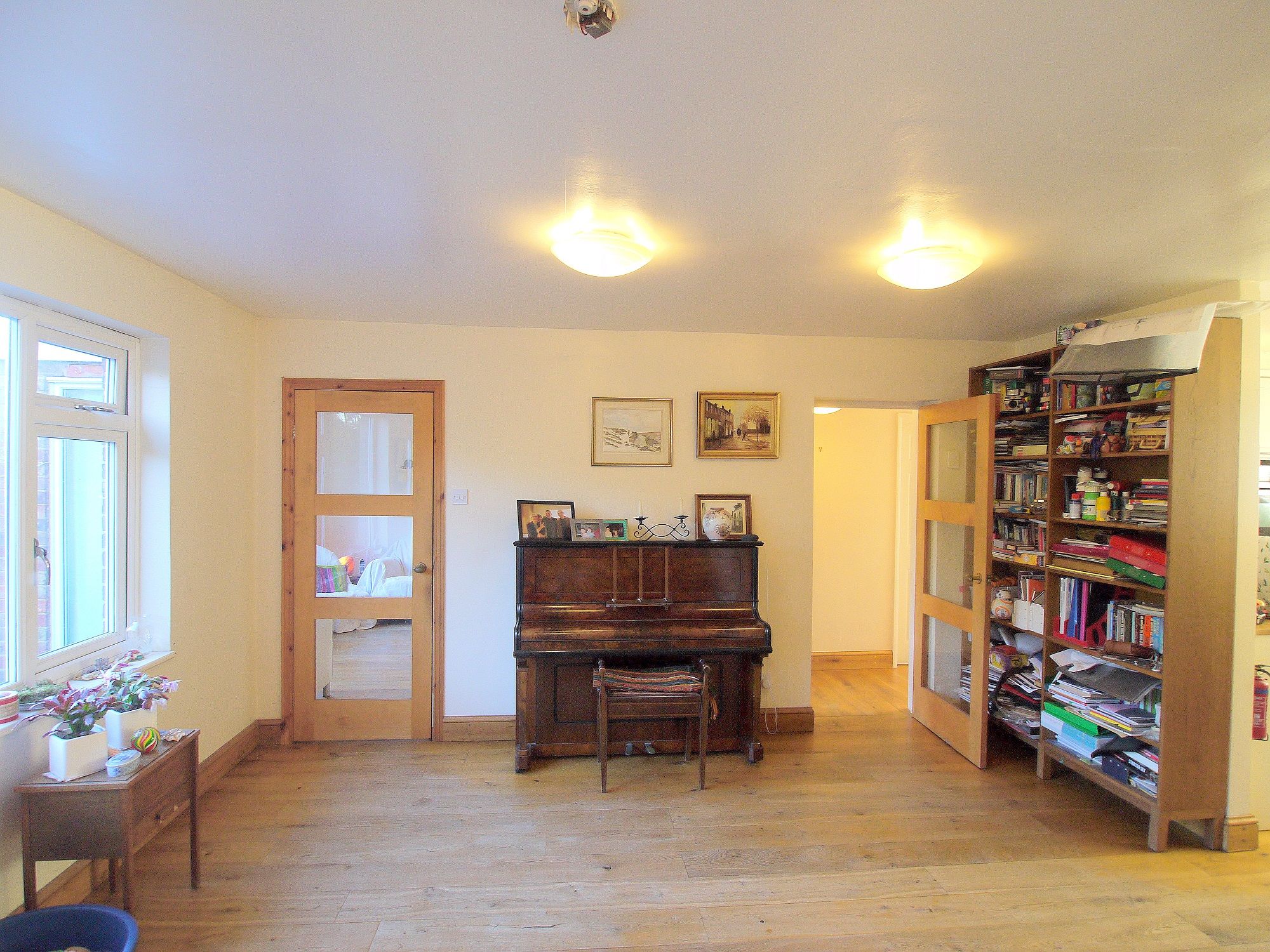 3 bedroom semi-detached house Sold in Sevenoaks - Photograph 4