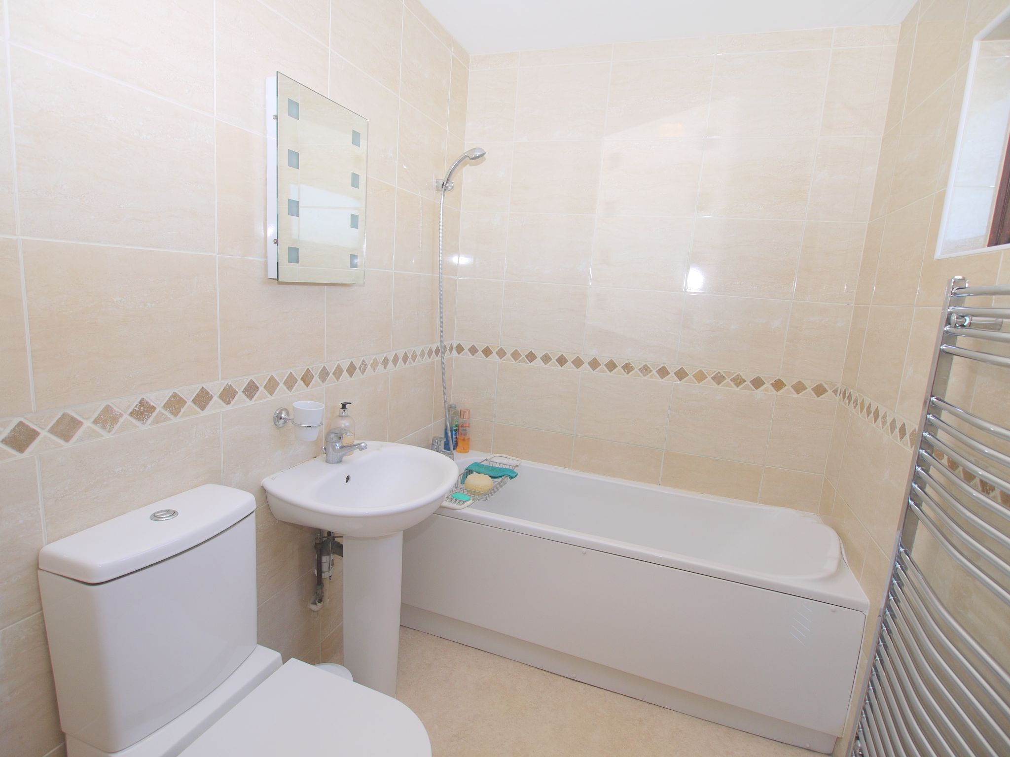 4 bedroom detached house Sold in Sevenoaks - Photograph 5