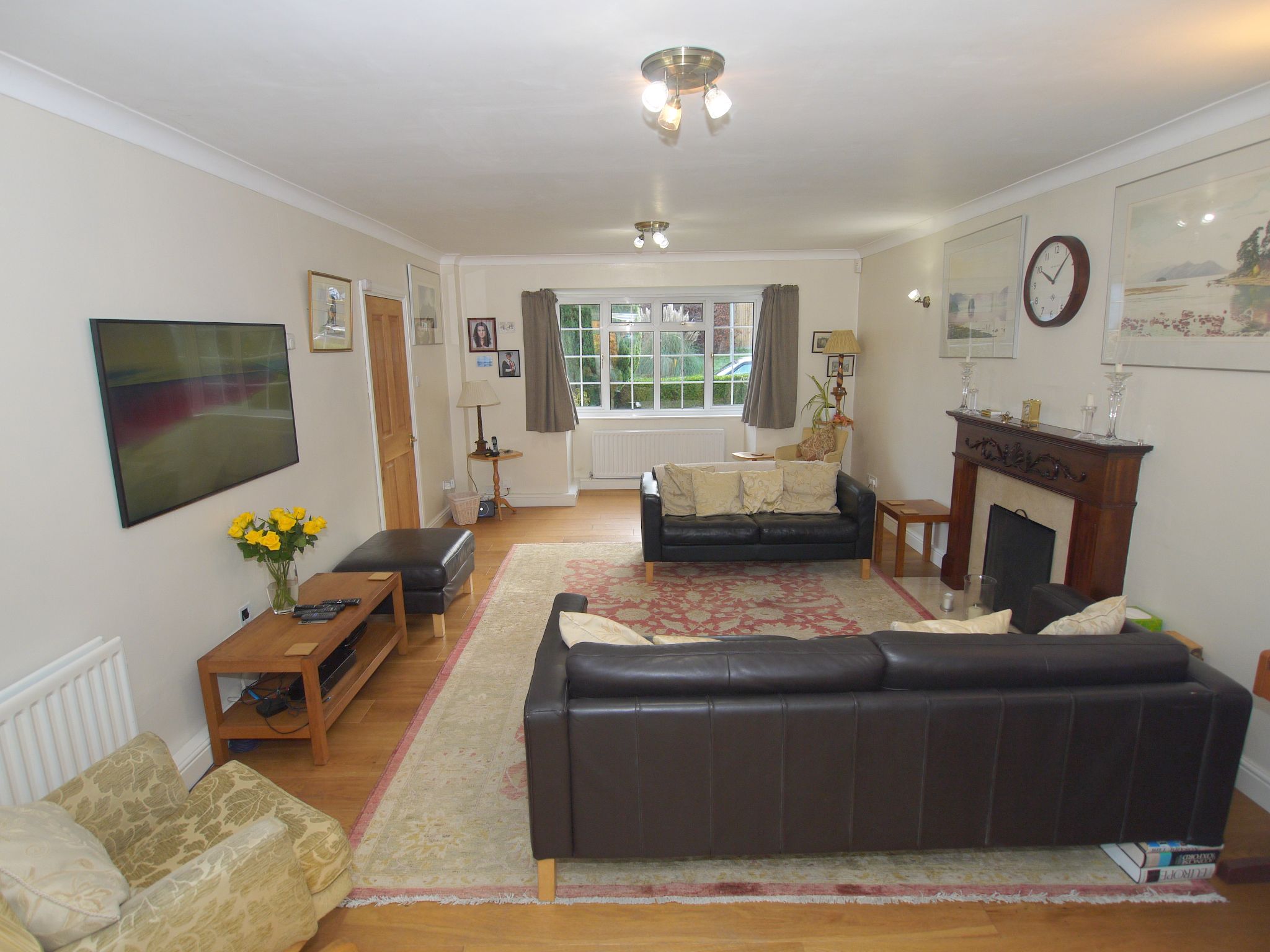 4 bedroom detached house Sold in Sevenoaks - Photograph 7