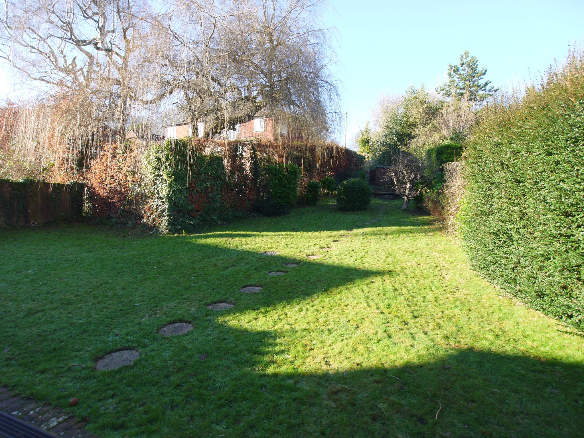 4 bedroom detached house Sold in Sevenoaks - Photograph 2
