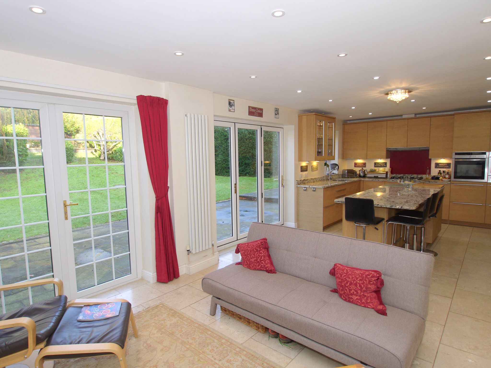 4 bedroom detached house Sold in Sevenoaks - Photograph 6