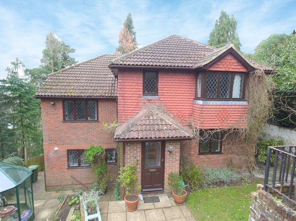 5 bedroom detached house Sold in Sevenoaks - Photograph 15