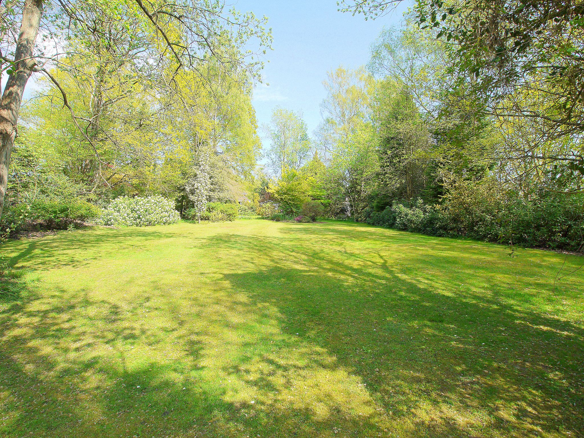4 bedroom detached house Sold in Sevenoaks - Photograph 13