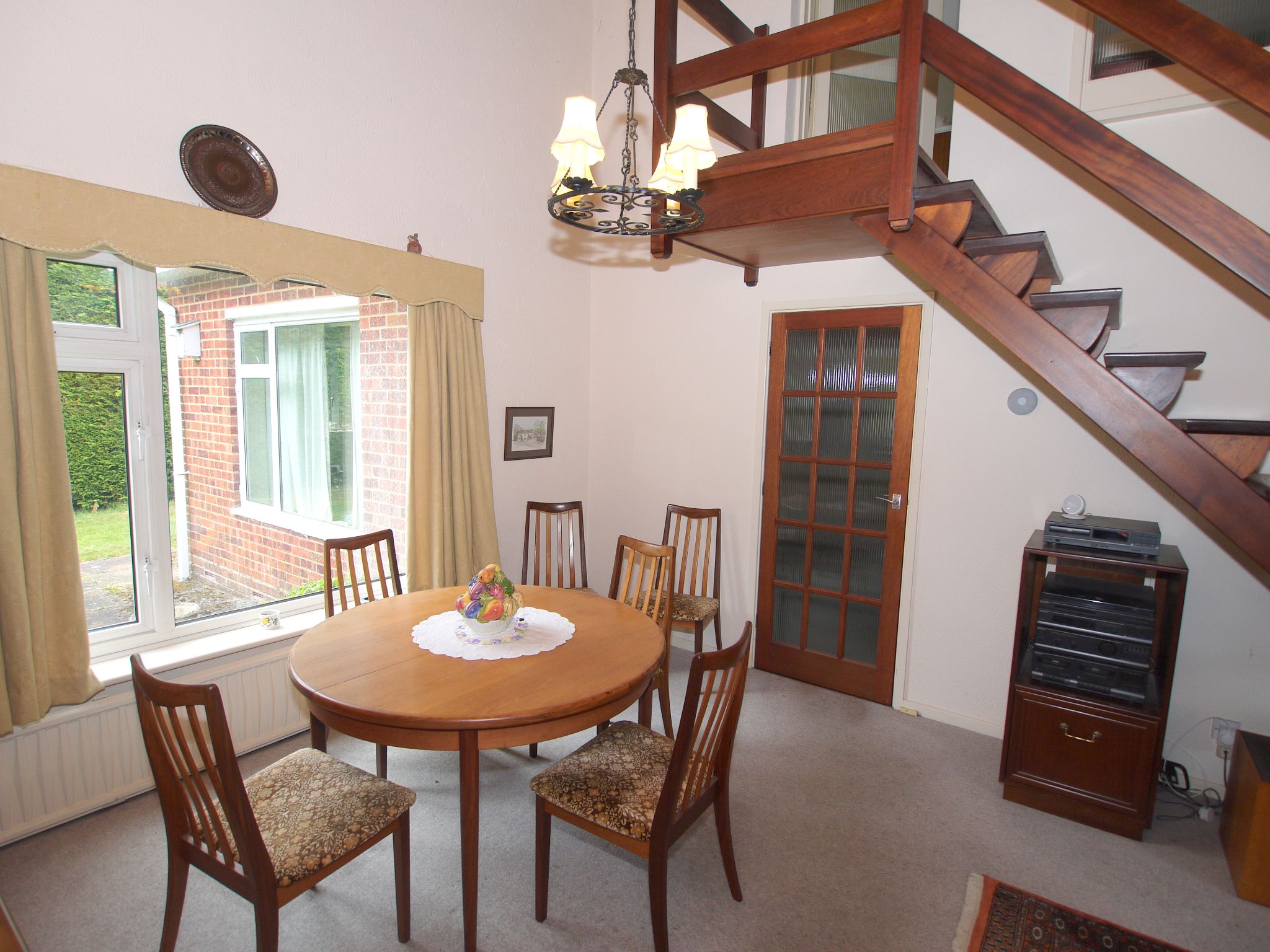4 bedroom detached house Sold in Sevenoaks - Photograph 6