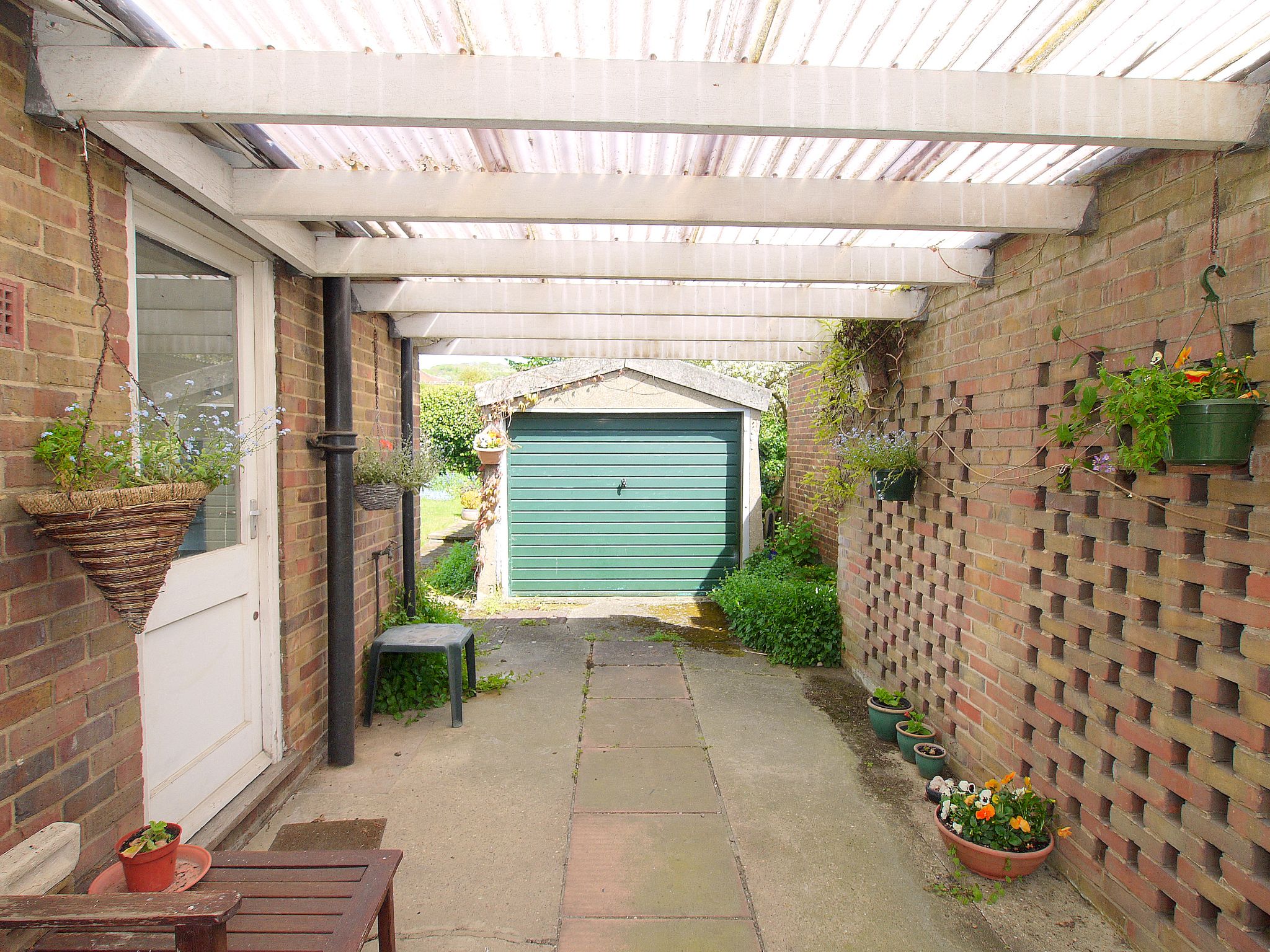 3 bedroom semi-detached house Sold in Sevenoaks - Photograph 13